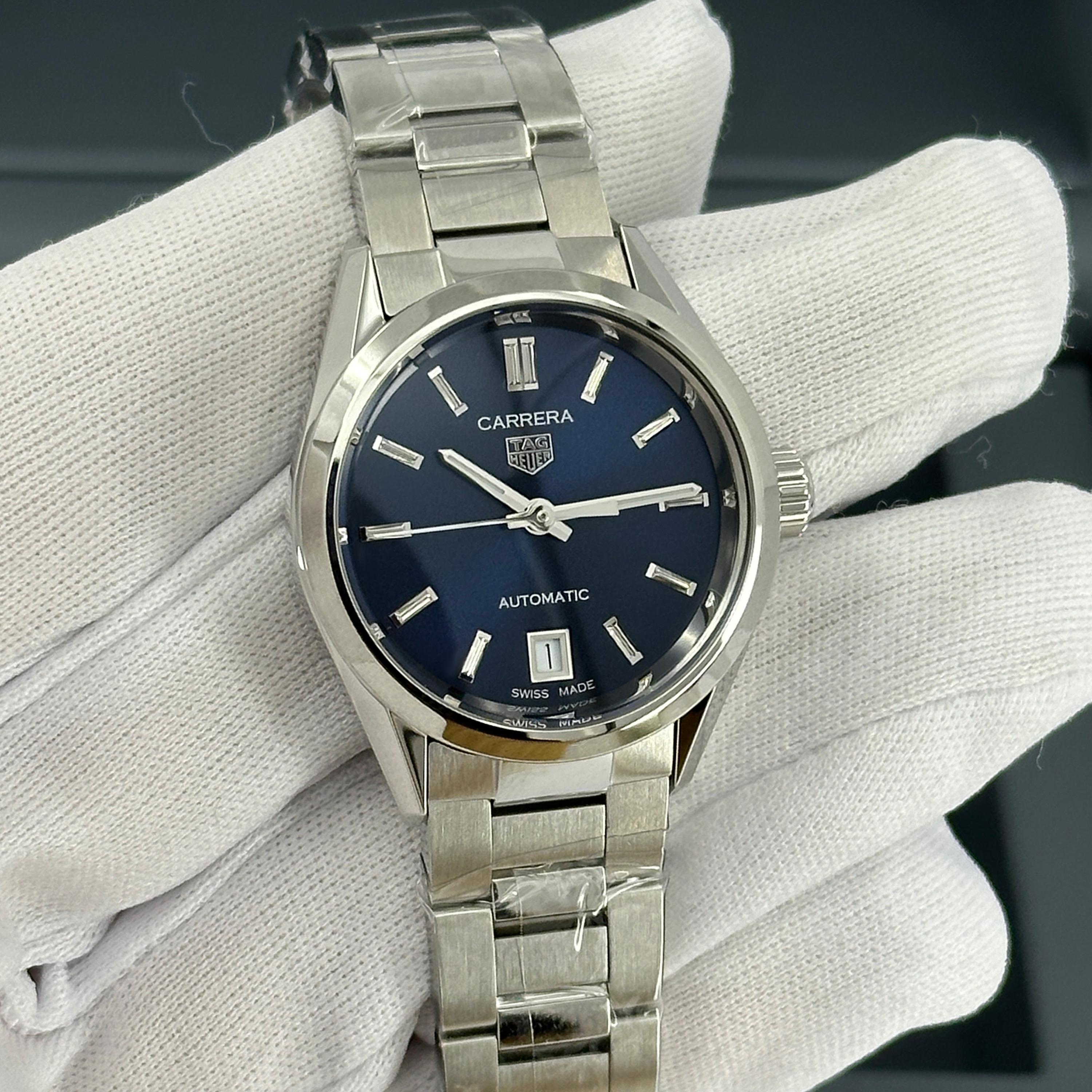 Ungetragene TAG Heuer Carrera Date Referenznummer WBN2411.BA0621, Komplettset, 2025 im Angebot 6
