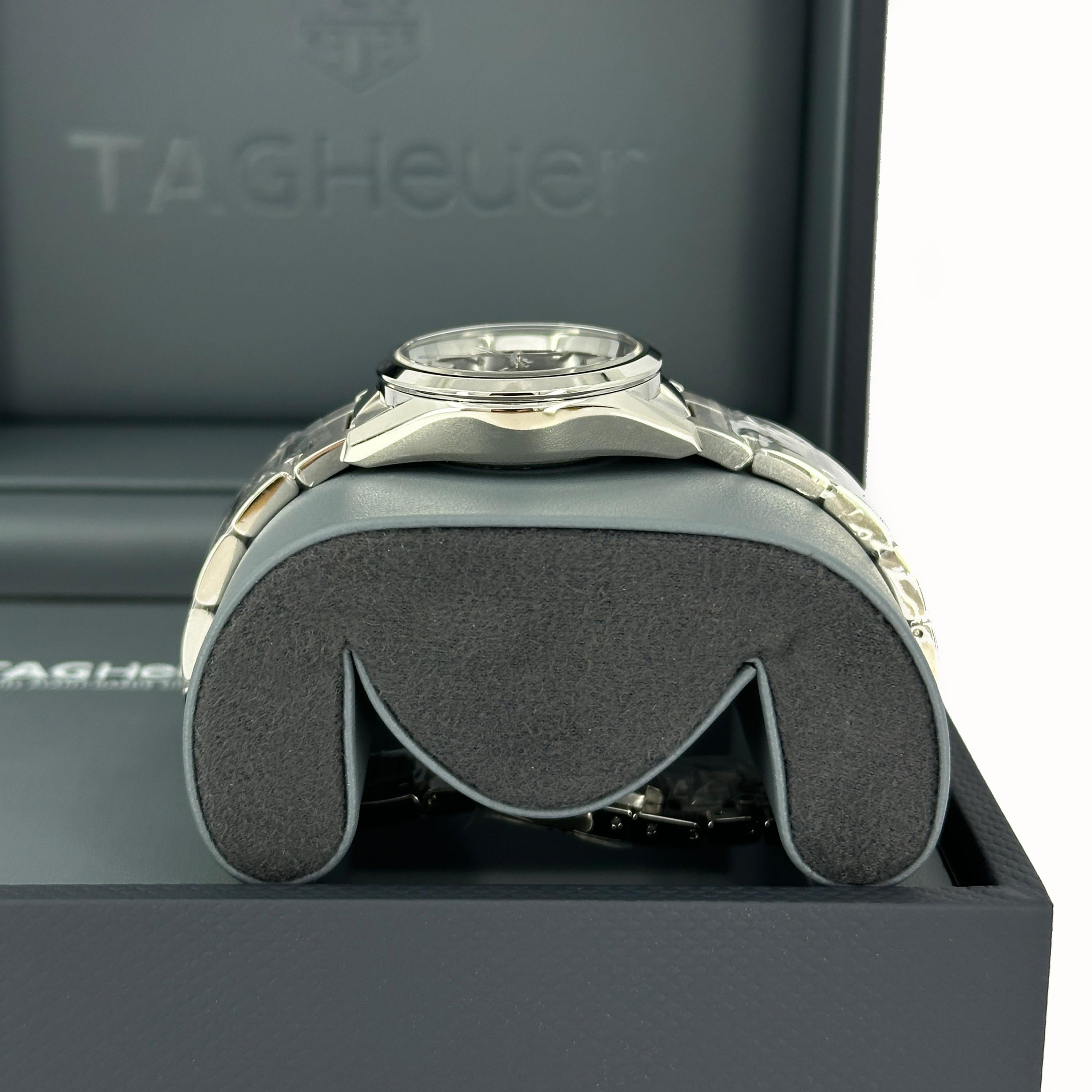 Ungetragene TAG Heuer Carrera Date Referenznummer WBN2411.BA0621, Komplettset, 2025 im Angebot 1