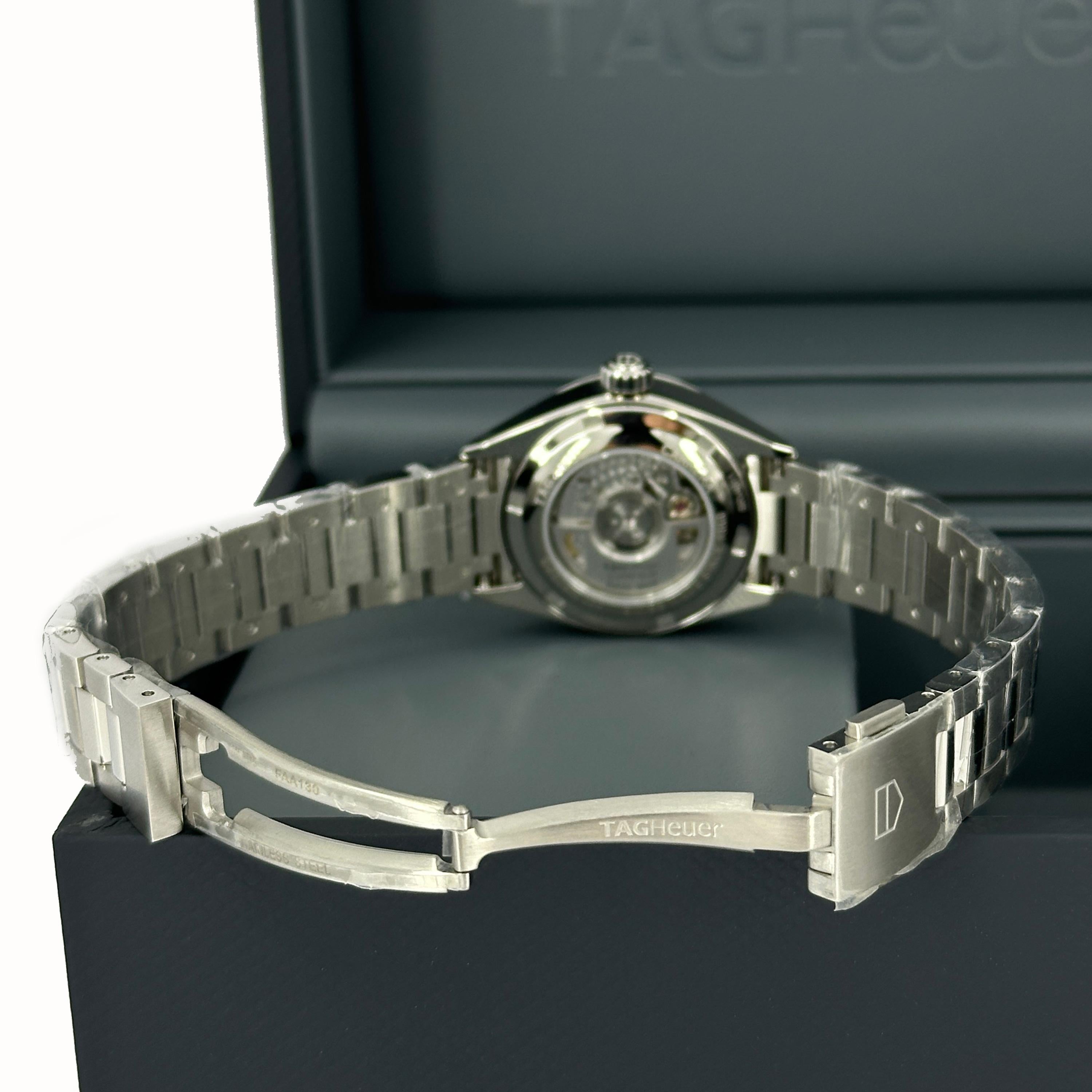 Ungetragene TAG Heuer Carrera Date Referenznummer WBN2411.BA0621, Komplettset, 2025 im Angebot 3