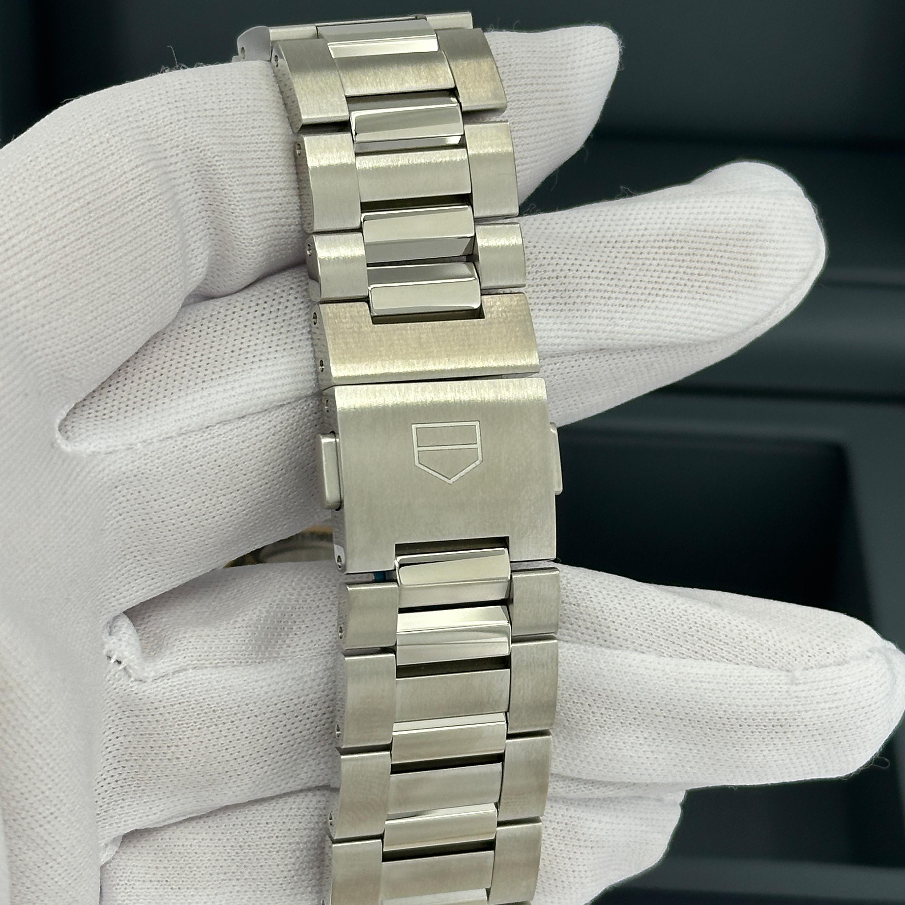 Neuf TAG Heuer Carrera Reference# CBN2011.BA0642, Set complet, 2025 en vente 10