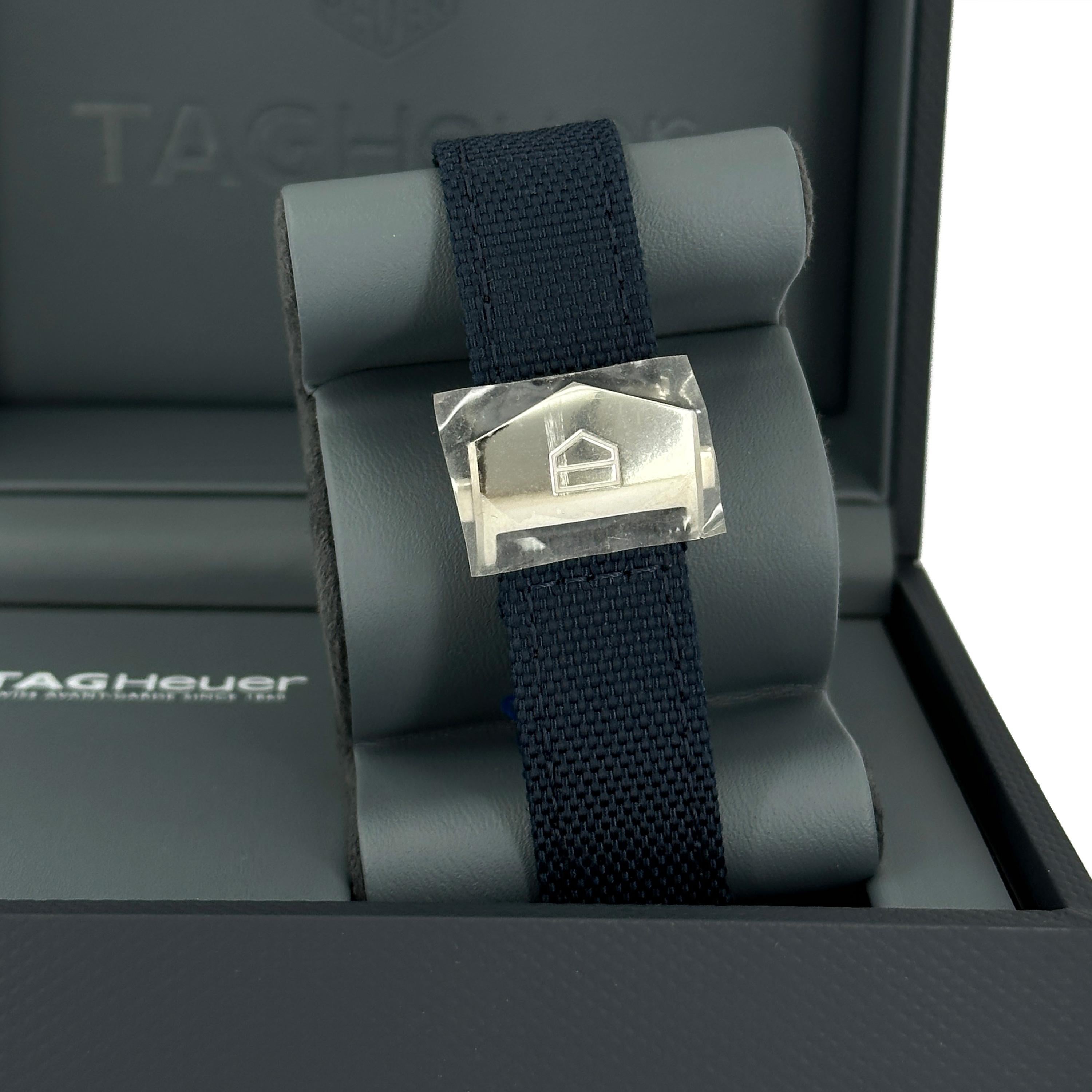 Ungetragene TAG Heuer Carrera Referenznummer CBS2213.FN6002, Komplettset, 2025 im Angebot 4