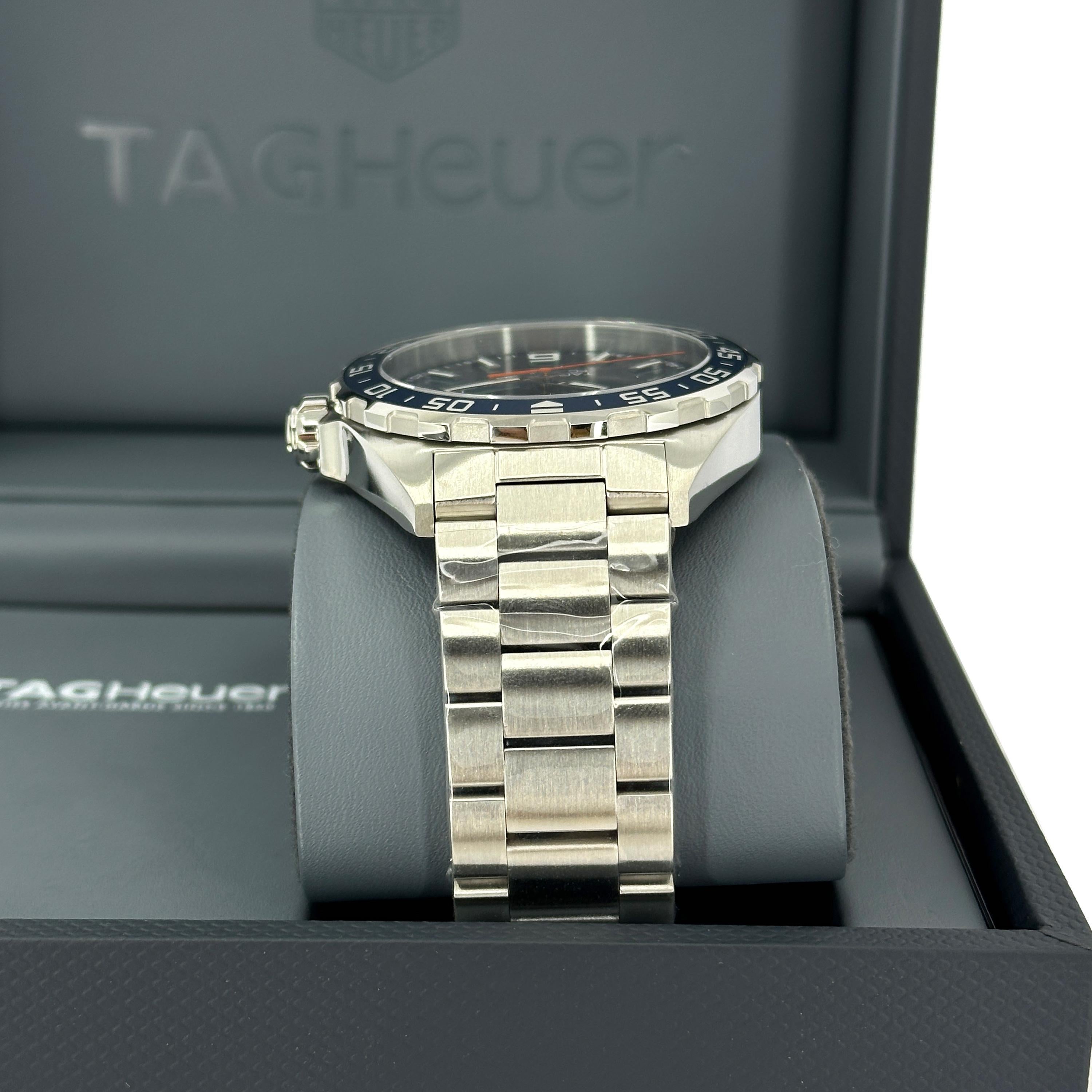 Ungetragene TAG Heuer Formula 1 Date Referenznummer WAZ1010.BA0842, Komplettset, 2025 im Angebot 1