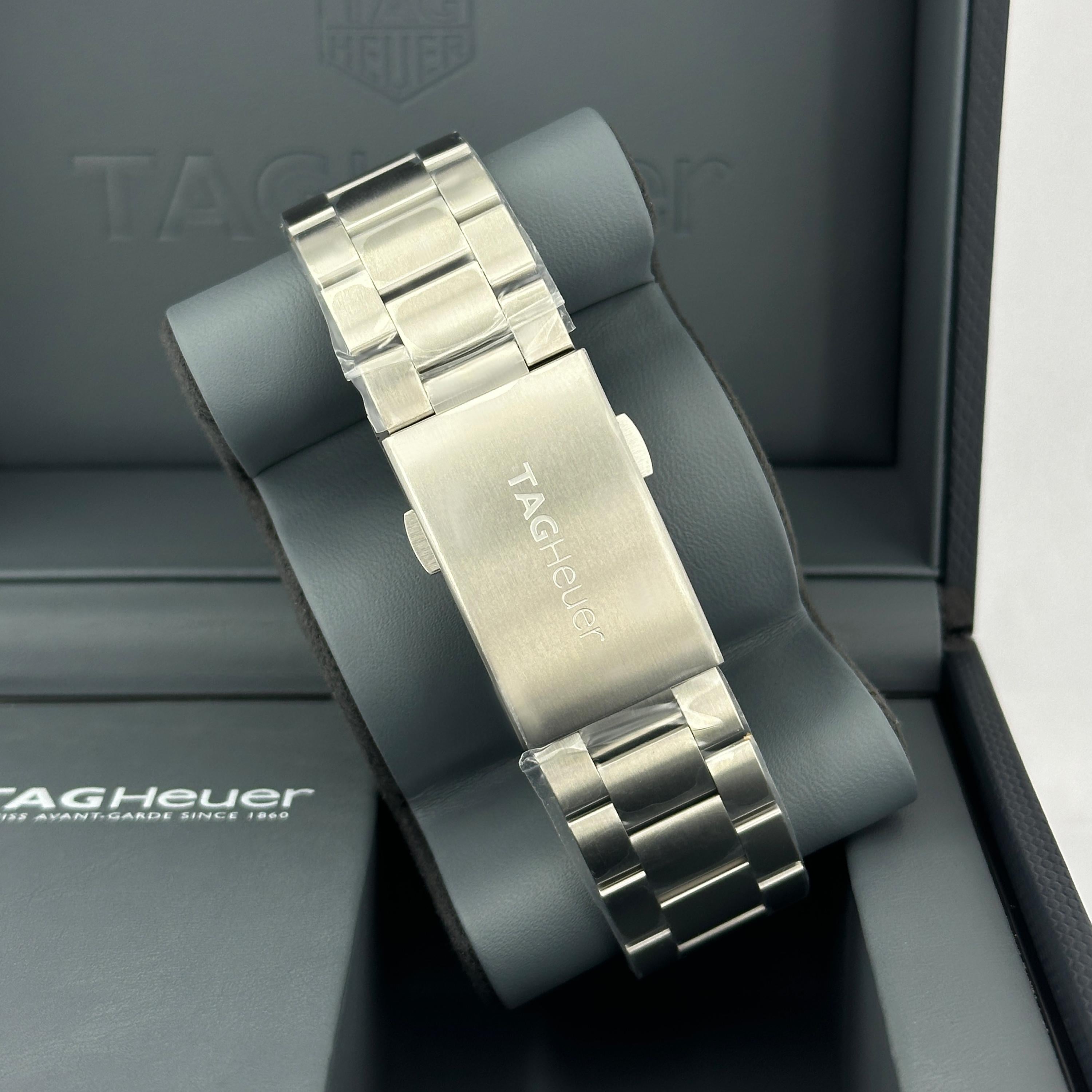 Ungetragene TAG Heuer Formula 1 Date Referenznummer WAZ2011.BA0842, Komplettset, 2025 im Angebot 3