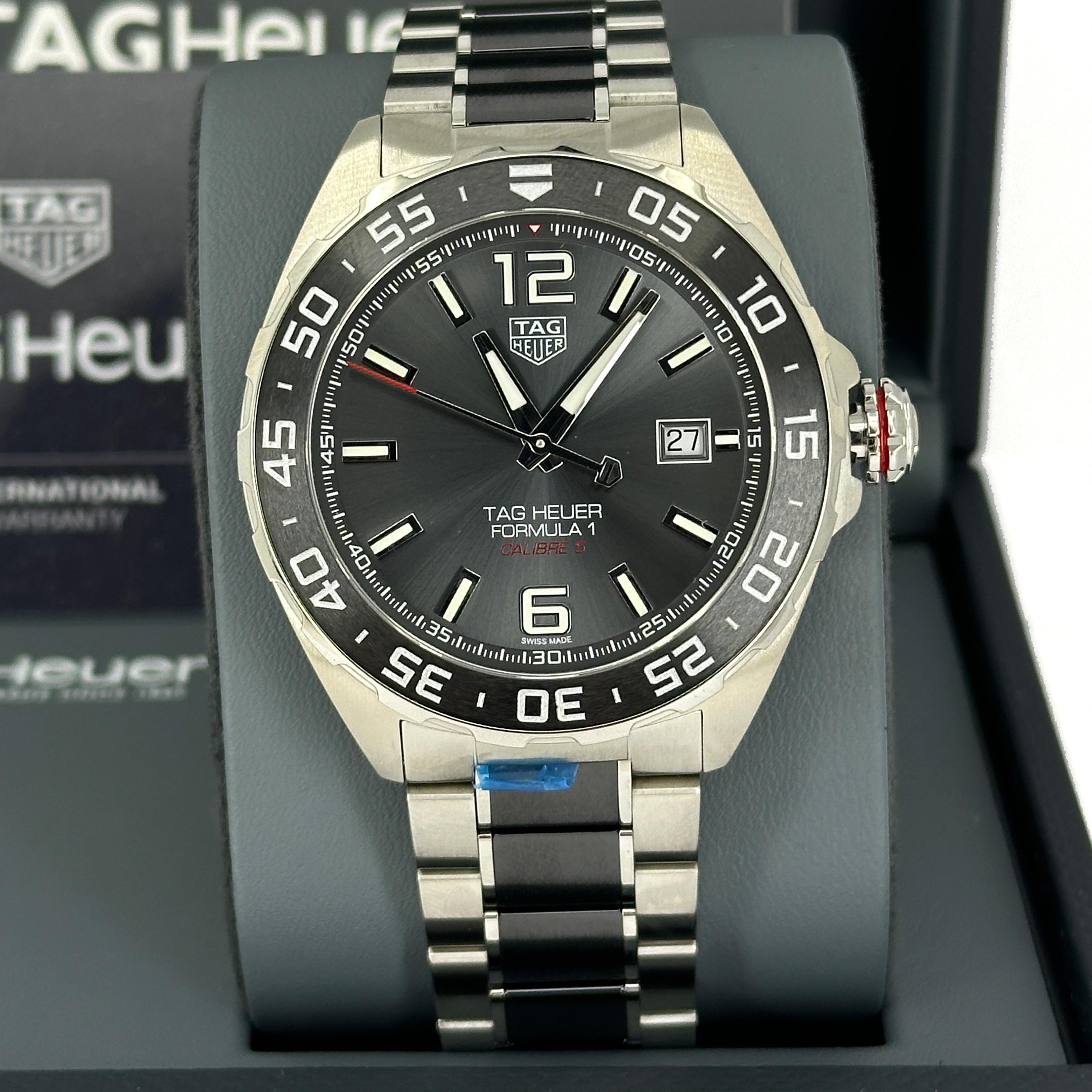 Ungetragene TAG Heuer Formula 1 Date Referenznummer WAZ2011.BA0843, Komplettset, 2025 im Zustand „Neu“ im Angebot in New York, NY