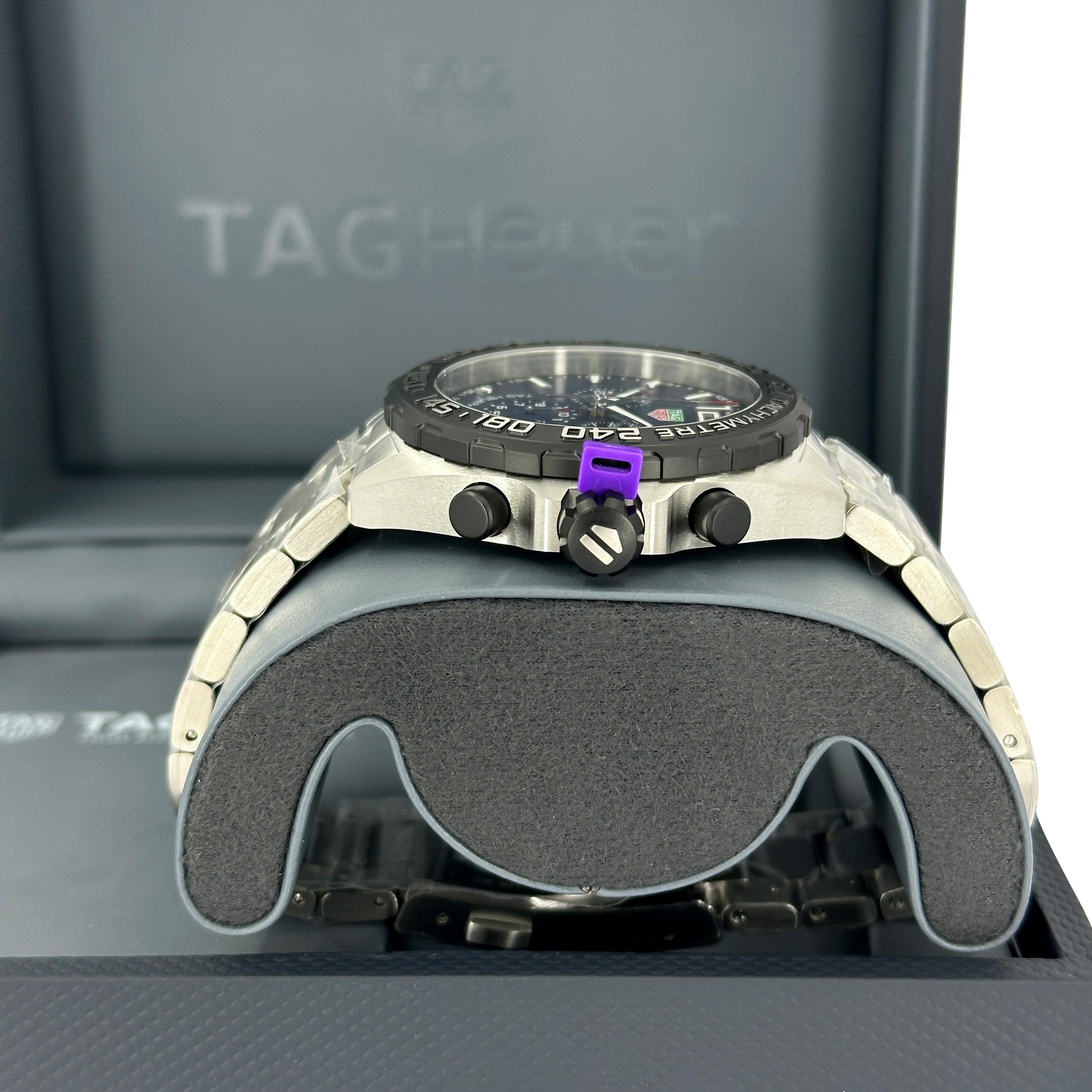 Neuf TAG Heuer Formula 1 Reference# CAZ101AV.BA0842, Set complet, 2025 en vente 2