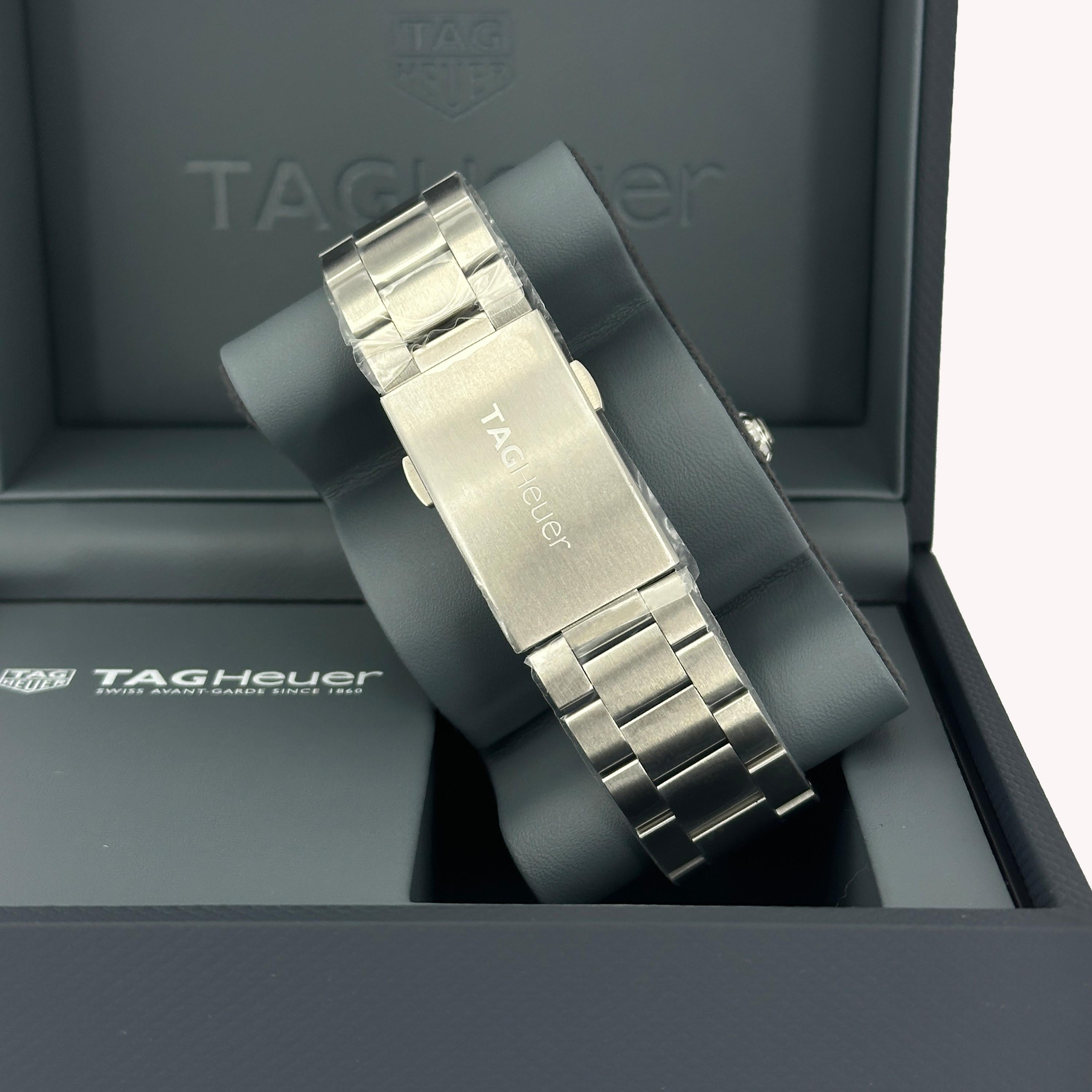 Ungetragene TAG Heuer Formula 1 Referenznummer CAZ101K.BA0842, Komplettset, 2025 im Angebot 2