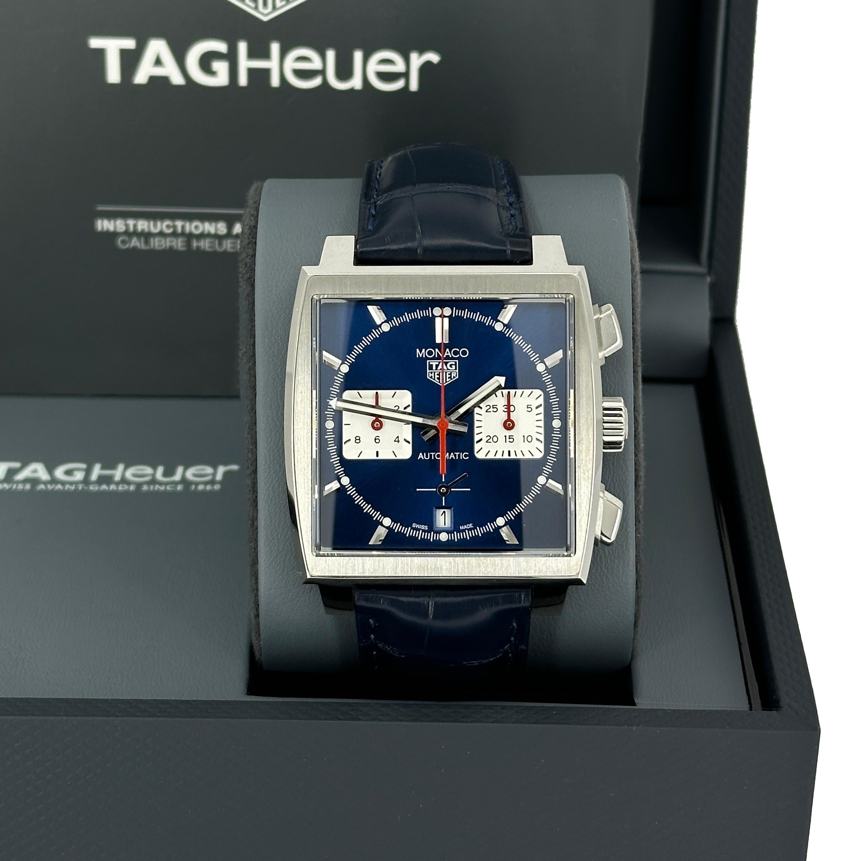 Ungetragener TAG Heuer Monaco Chronograph Referenz#CBL2111.FC6453, Komplettset, 2025 im Zustand „Neu“ im Angebot in New York, NY