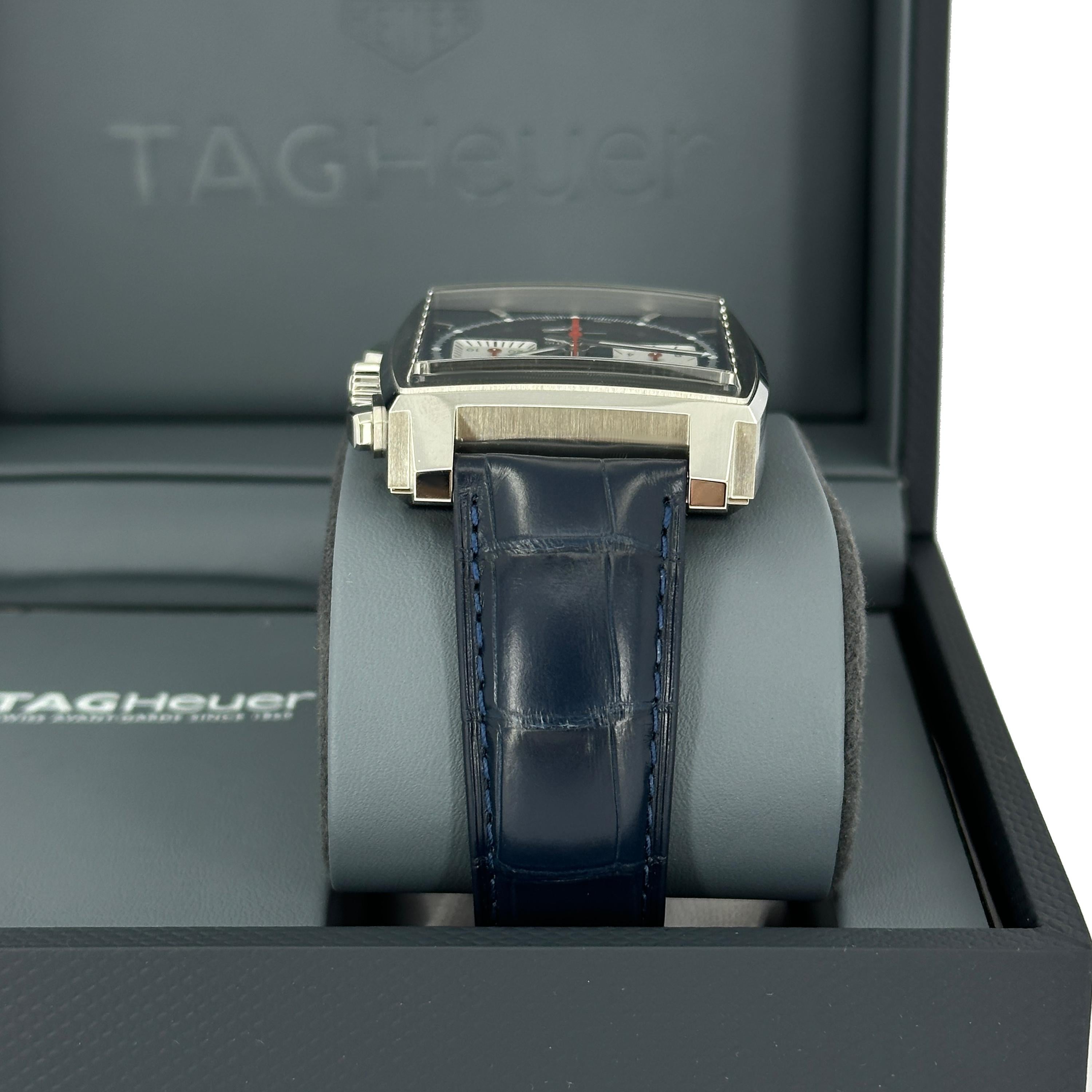 Ungetragener TAG Heuer Monaco Chronograph Referenz#CBL2111.FC6453, Komplettset, 2025 im Angebot 2