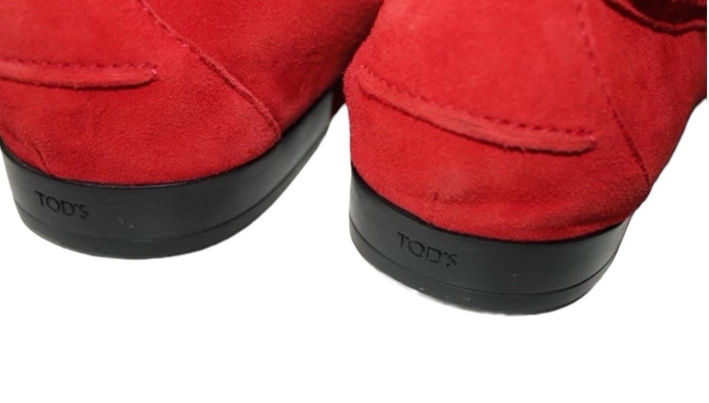 UNWORN Tod's Red Suede Leather Gommino Driving Moccasins Loafers 11 For Sale 2