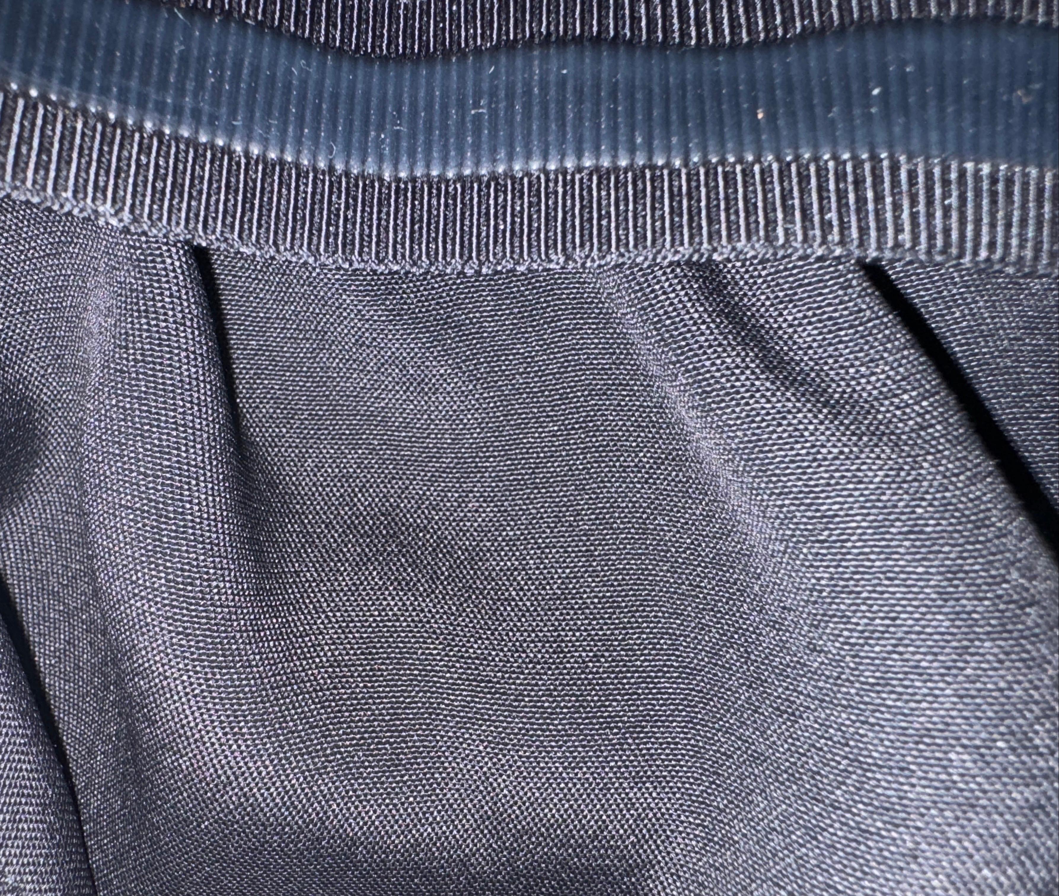 Abito da cocktail non indossato di Valentino in cady di seta nero 6 in vendita 6