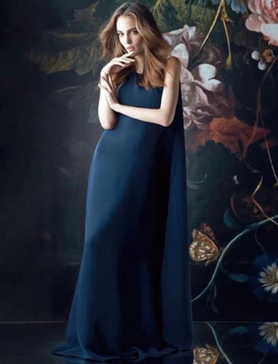 UNWORN Valentino Midnight Blue Silk Evening Cape Gown Dress 4 For Sale 3