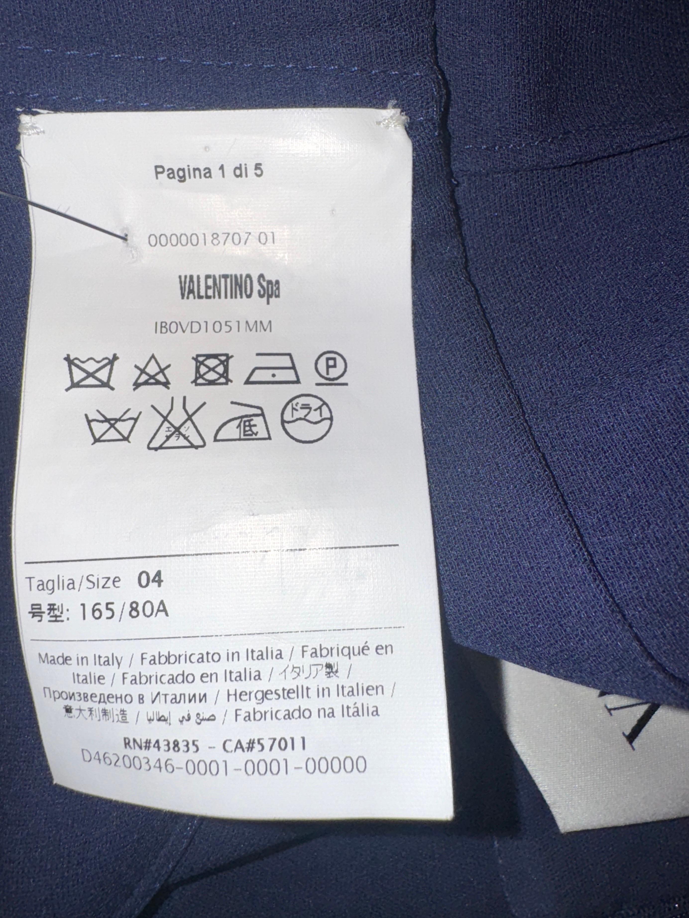 UNWORN Valentino Midnight Blue Silk Evening Cape Gown Dress 4 For Sale 7