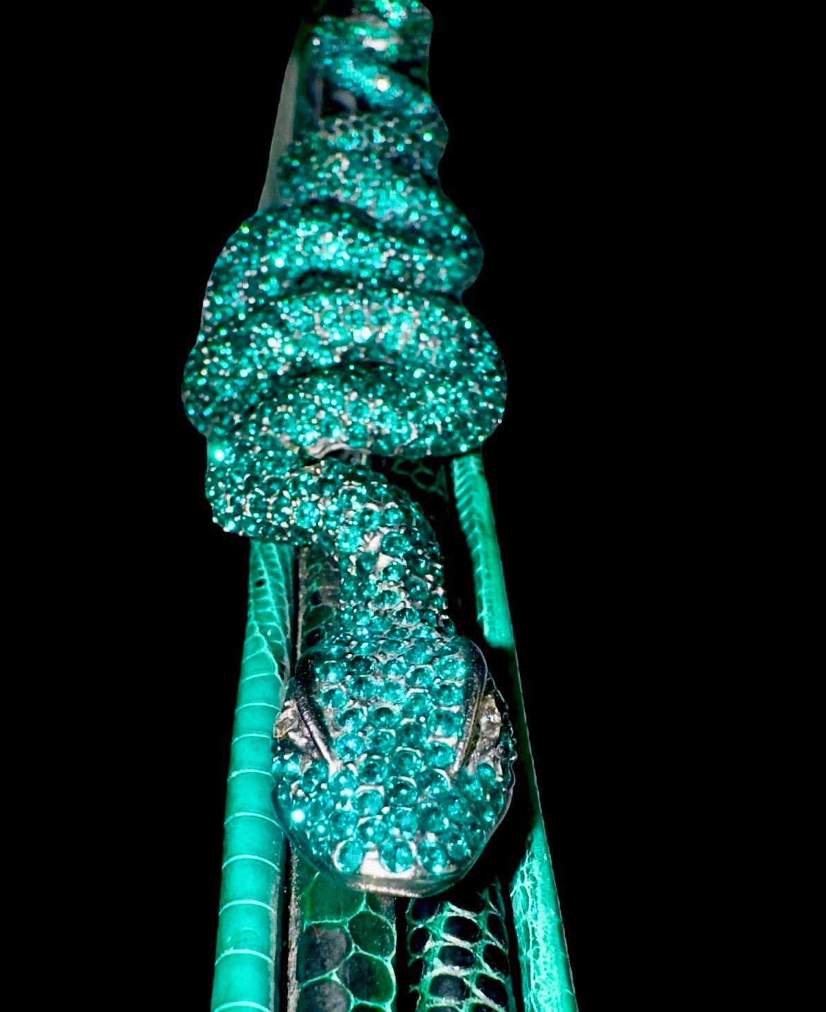 UNWORN VALENTINO Rare Exotic Lizard Skin Evening Crystal Clutch Bag - Full Set For Sale 6