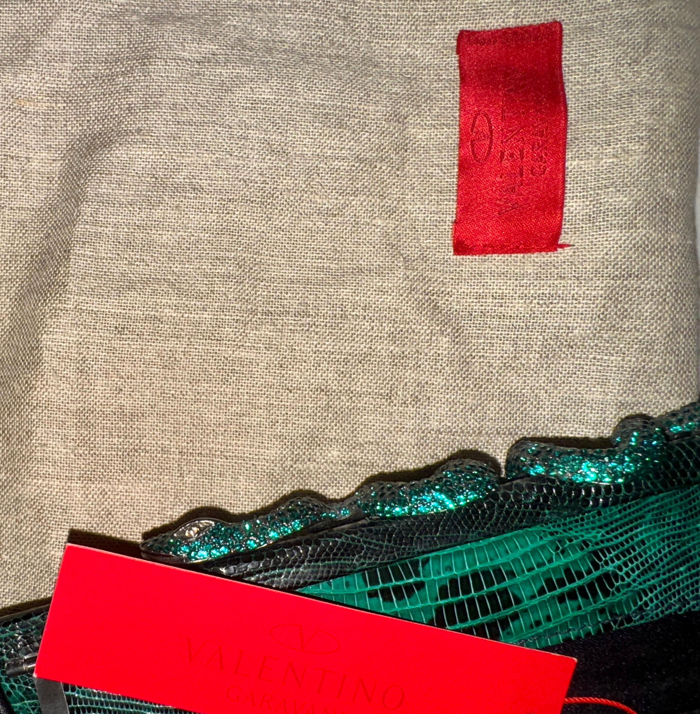 UNWORN VALENTINO Rare Exotic Lizard Skin Evening Crystal Clutch Bag - Full Set For Sale 11