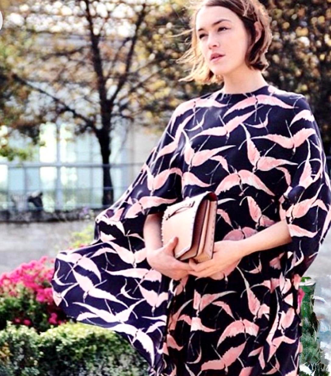 UNWORN Valentino Silk Tropical Birds Print Cape Dress 8 For Sale 5