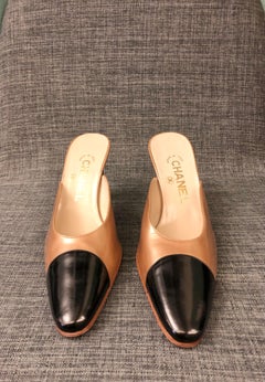Unworn Vintage 90s Chanel Bi Toned Patent Heels