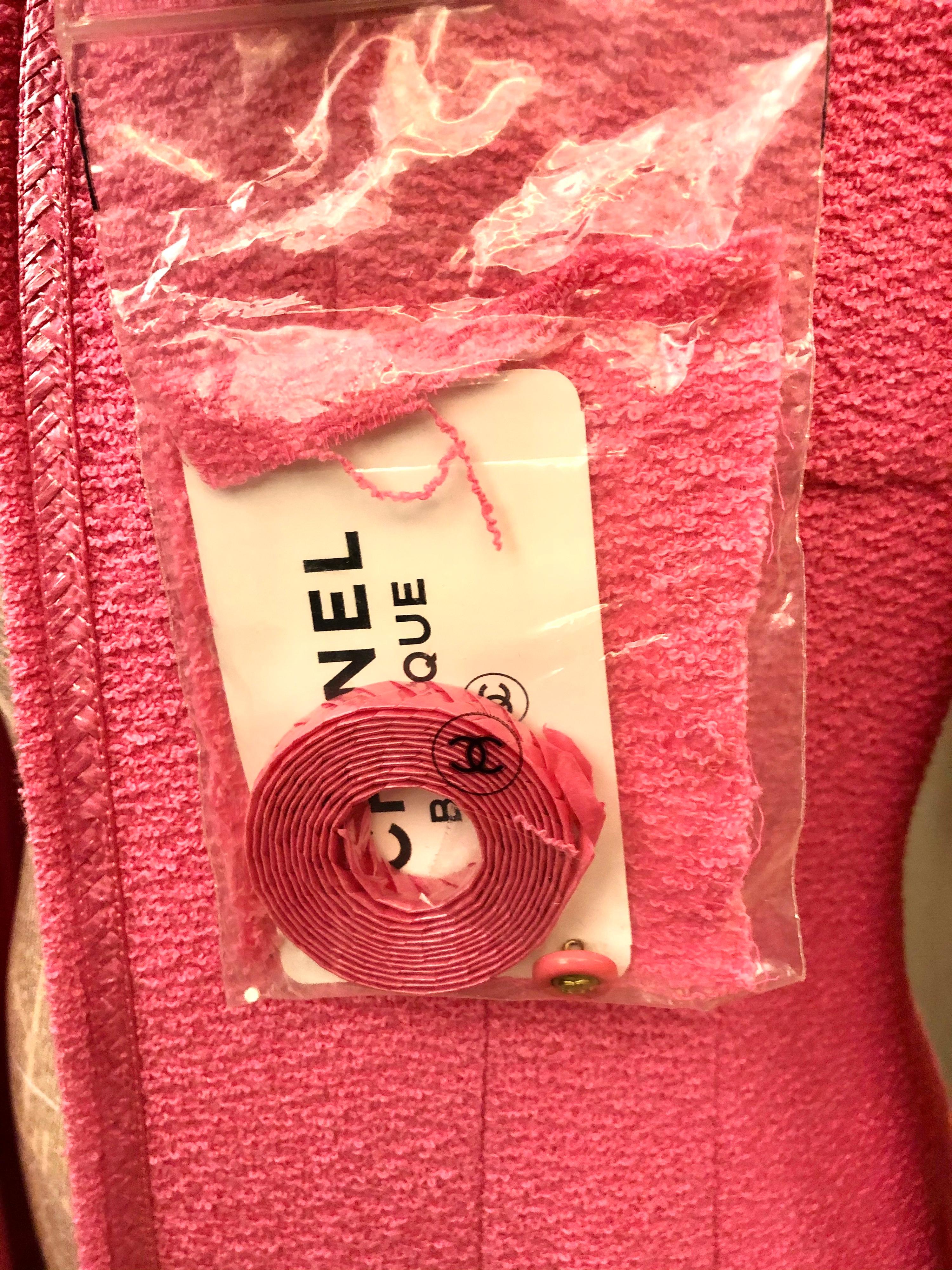 Unworn Vintage Chanel Spring 1995 Pink Jacket For Sale 1