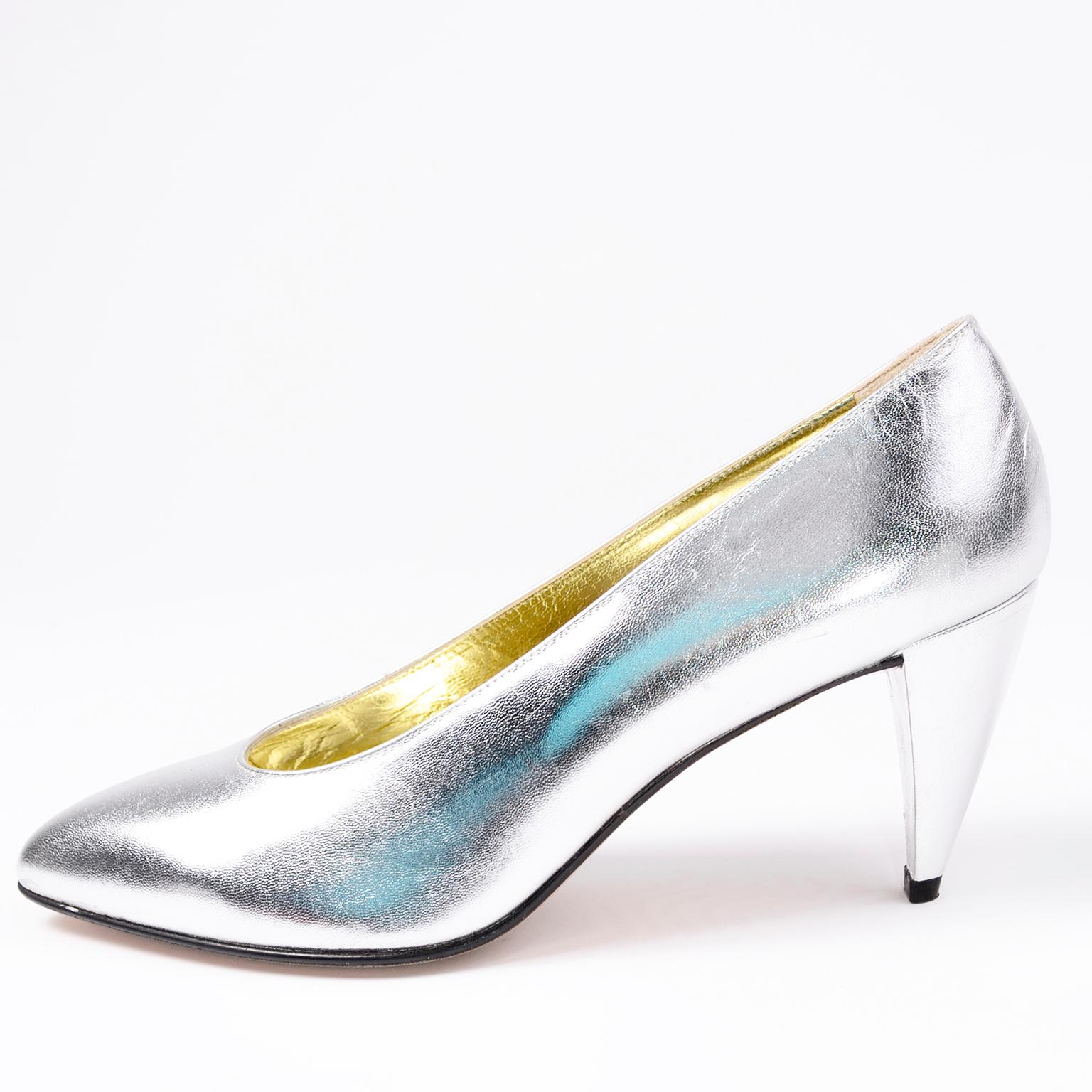 Scarpe metallizzate d'argento vintage Walter Steiger, non indossate, con tacco da 3 pollici, misura 7 In condizioni Nuovo in vendita a Portland, OR