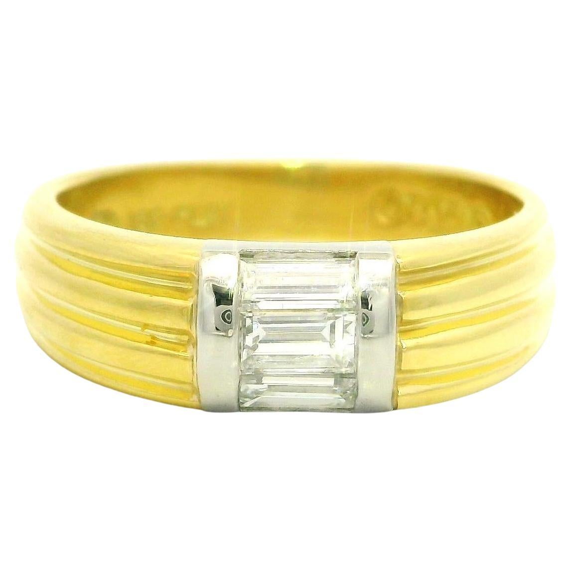 UOMO 18k Gelbgold & Platin .32ct Baguette Channel Diamond Grooved Band Ring