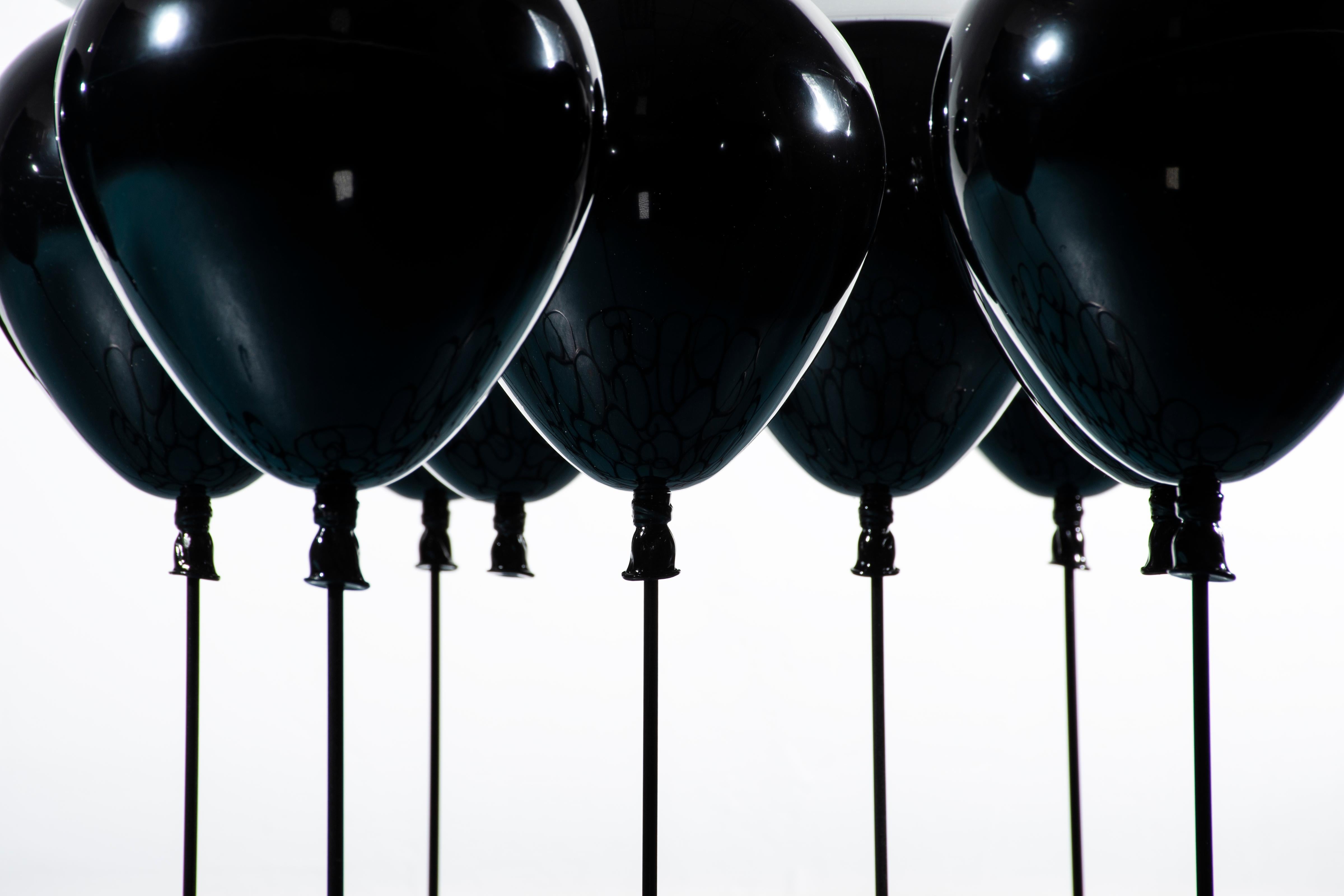 Modern Up! Runder Ballon-Couchtisch, schwarz im Zustand „Neu“ im Angebot in London, GB
