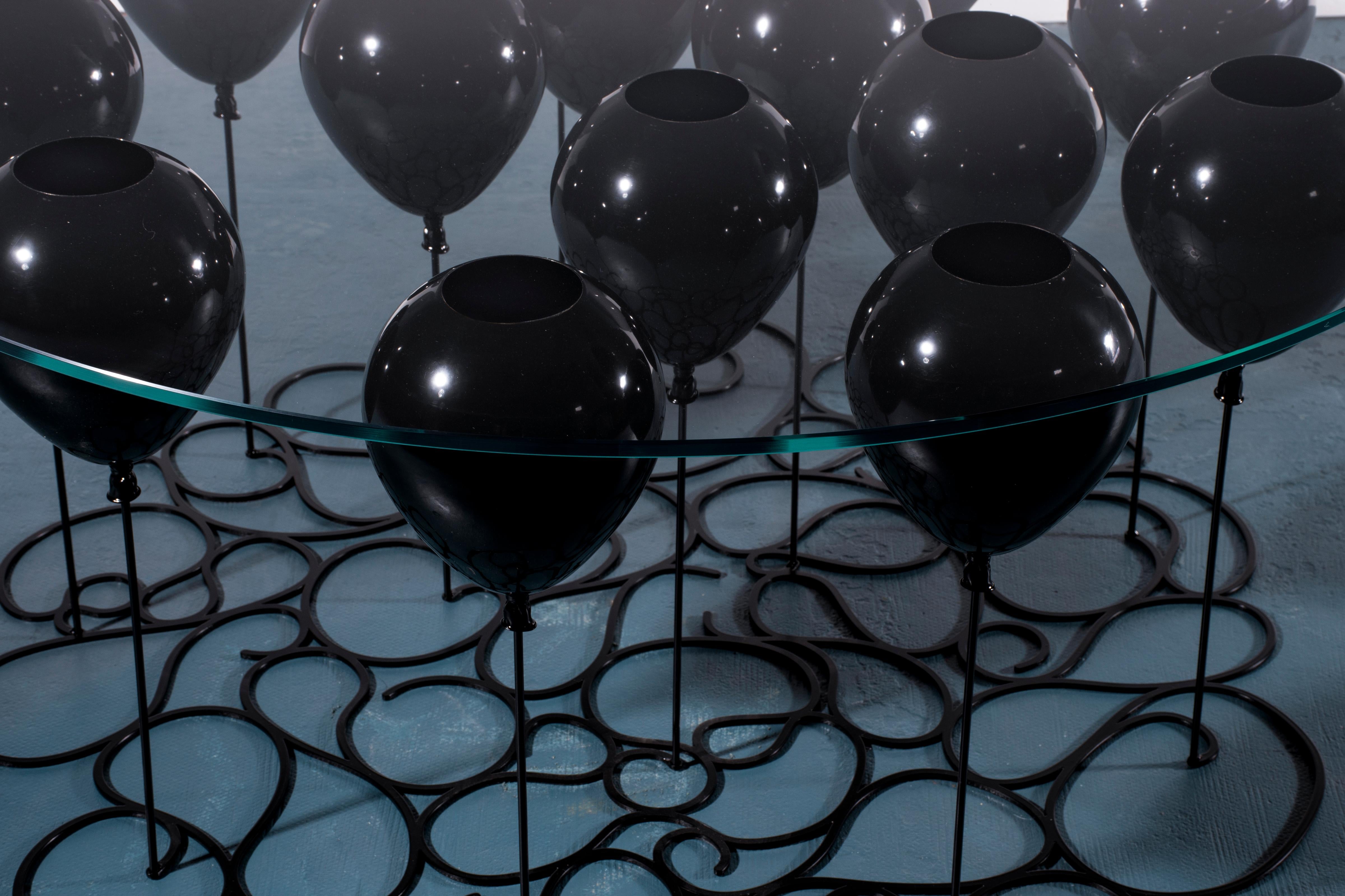 Acier Modern Up ! Table basse ronde en forme de ballon, noire en vente