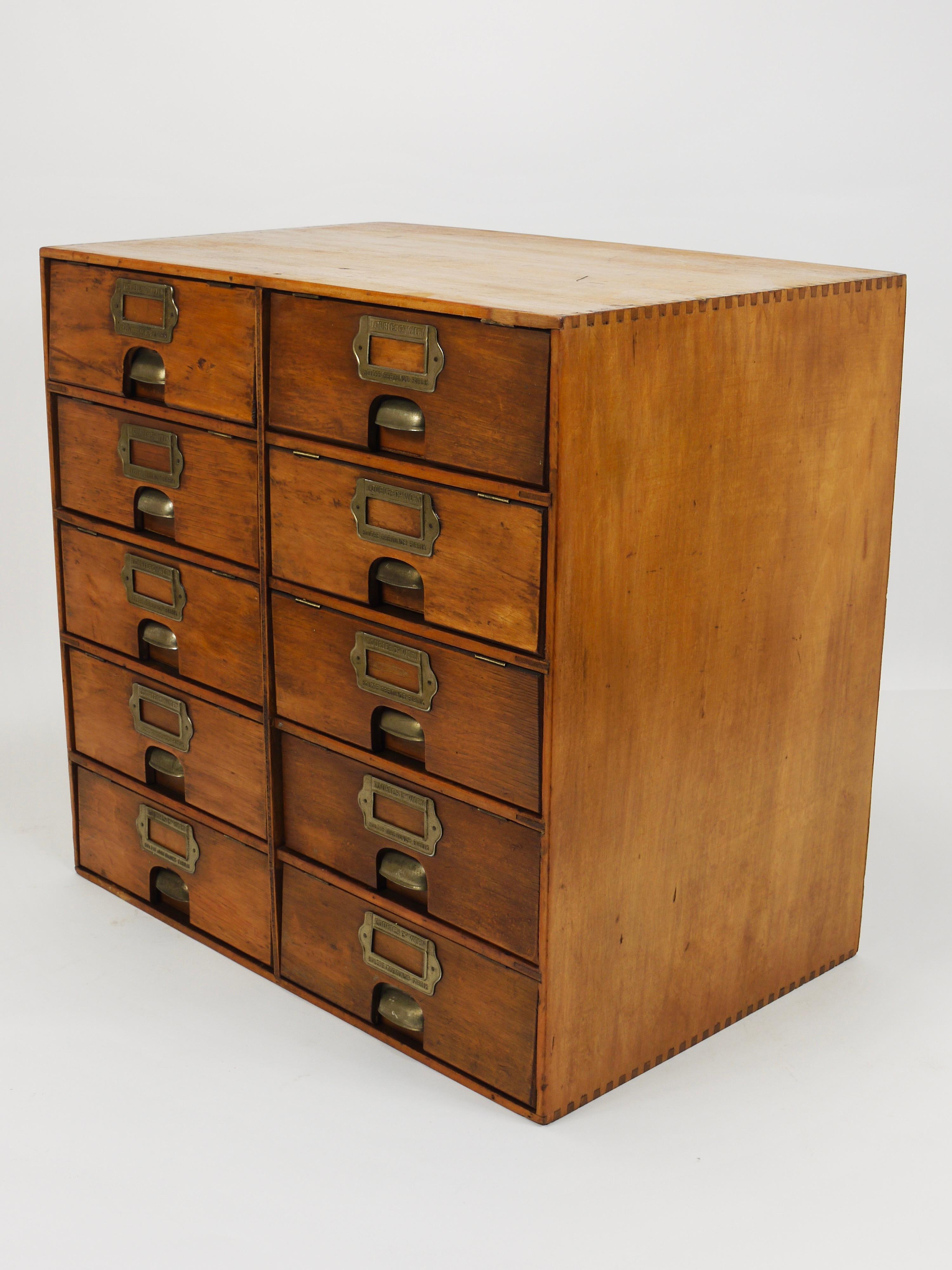 Up&Up Cassettiera in legno antico, schedario, Lourié & Co Vienna 1910 in vendita 6