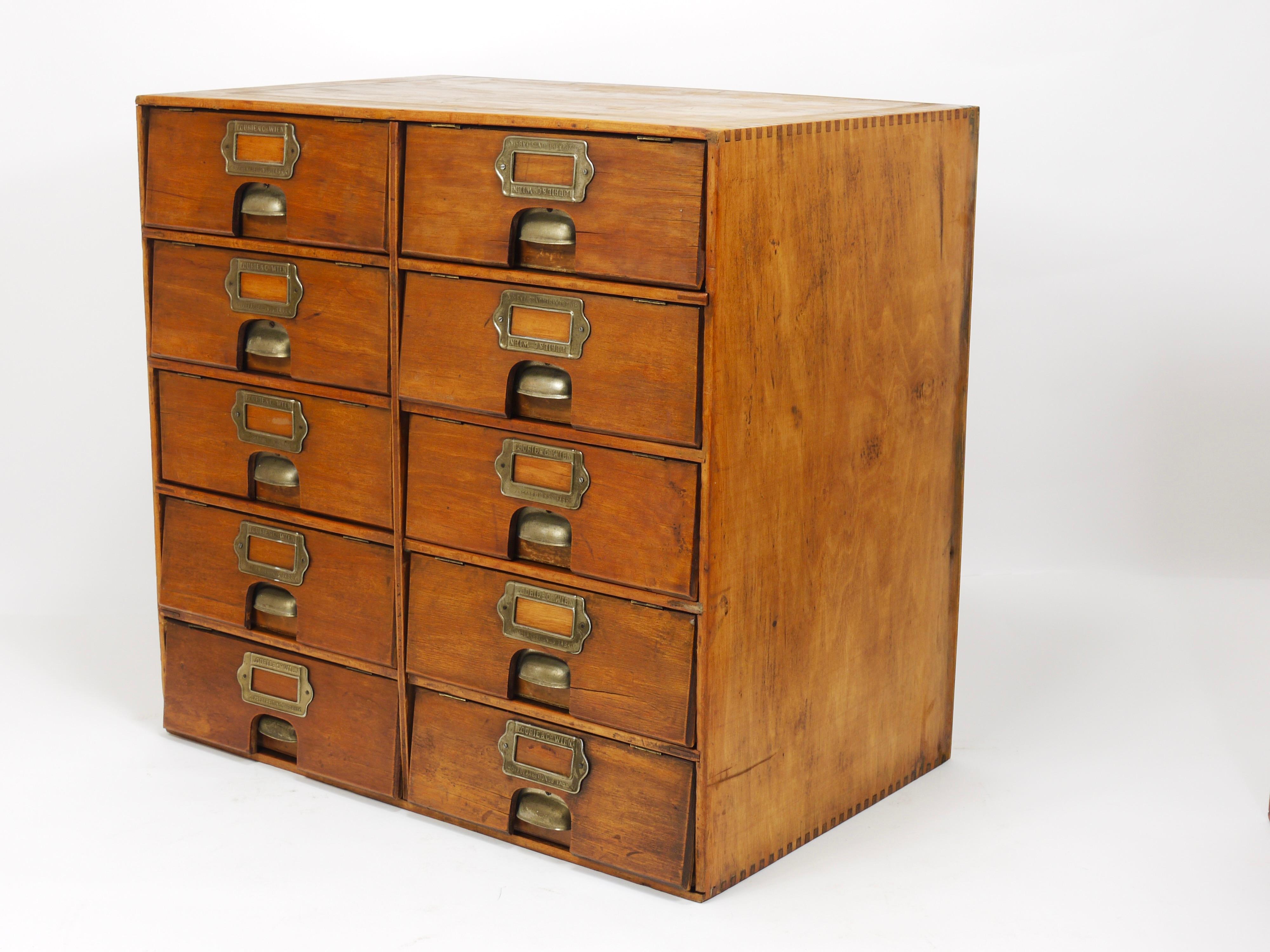 Up&Up Cassettiera in legno antico, schedario, Lourié & Co Vienna 1910 in vendita 10