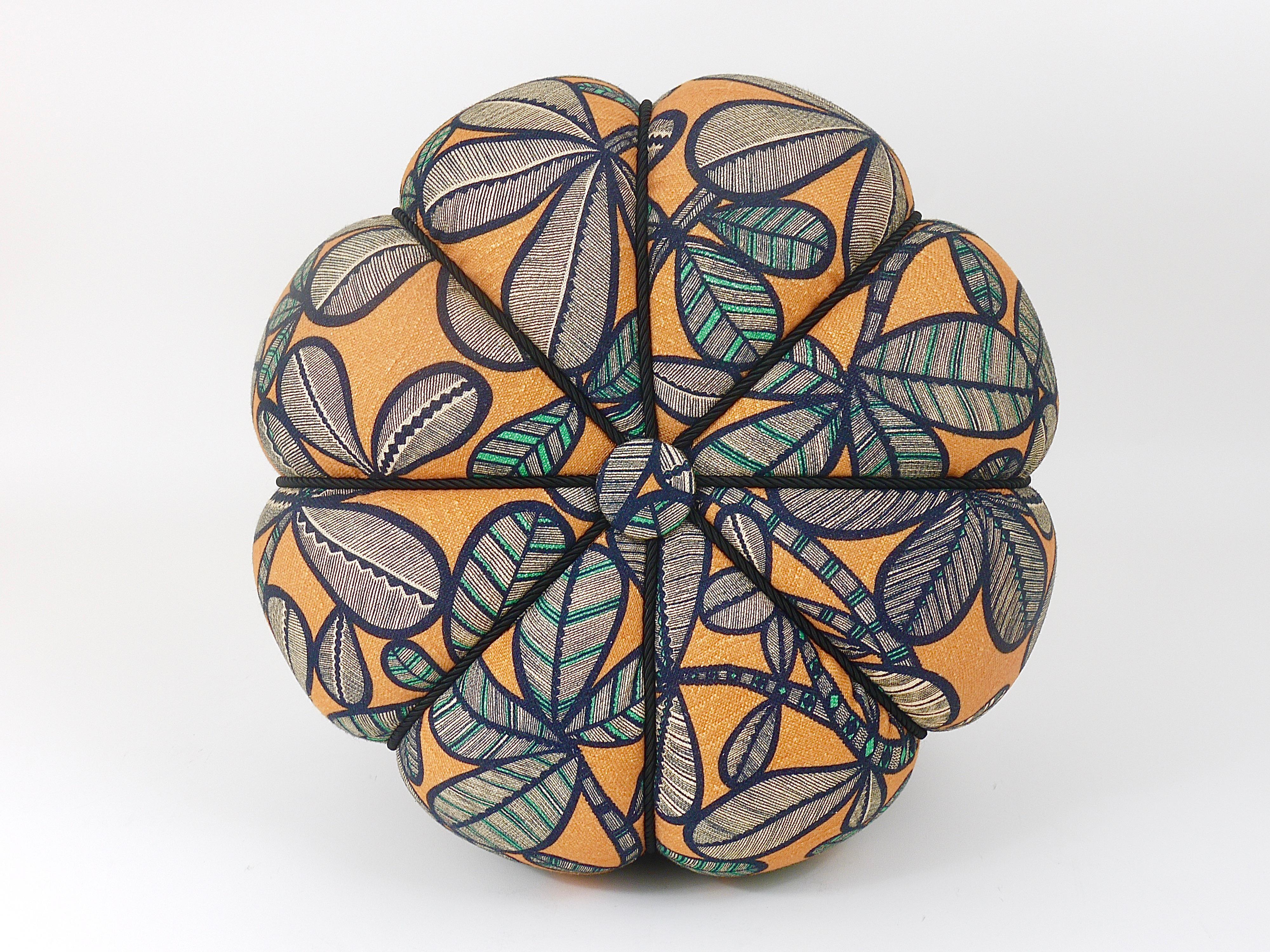 Up to 3 Art Deco Jindrich Halabala Stool, Leaf Pattern, Pouf, Ottoman, 1930s In Good Condition For Sale In Vienna, AT