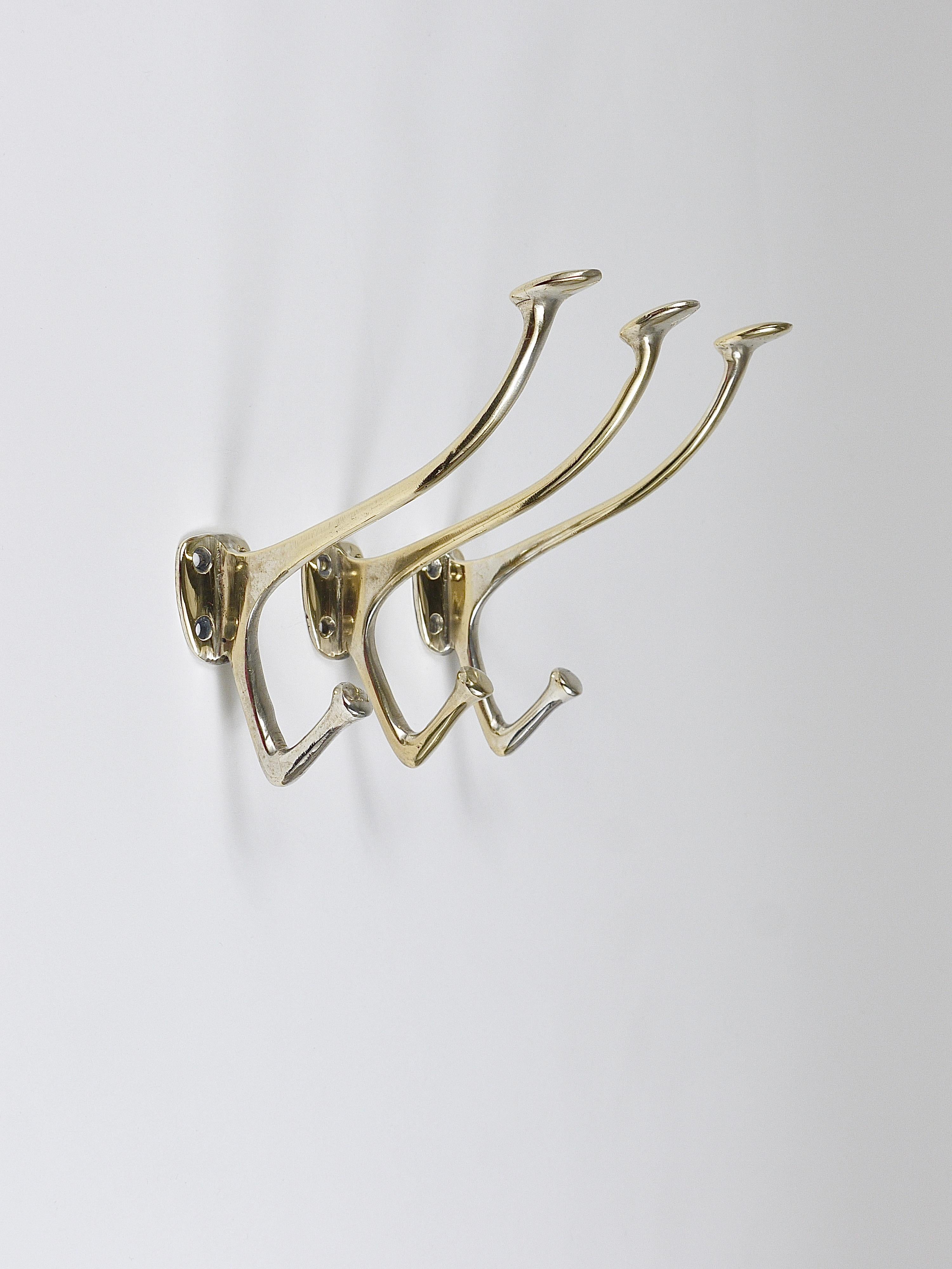 Bis zu 6 Adolf Loos Jugendstil Wandhaken aus Nickel-Messing Café Capua Wien, 1900er Jahre im Angebot 3