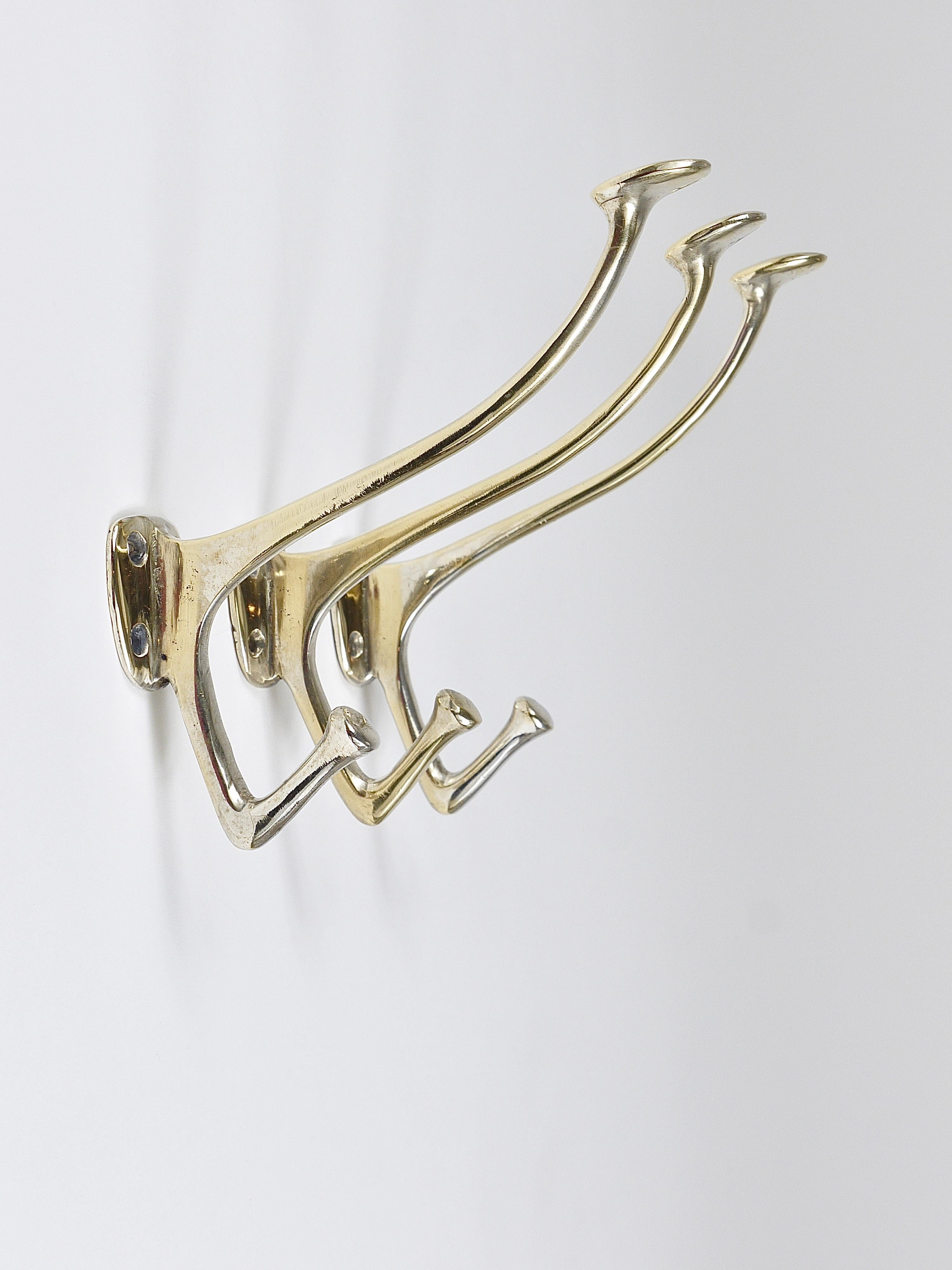 Bis zu 6 Adolf Loos Jugendstil Wandhaken aus Nickel-Messing Café Capua Wien, 1900er Jahre im Angebot 4