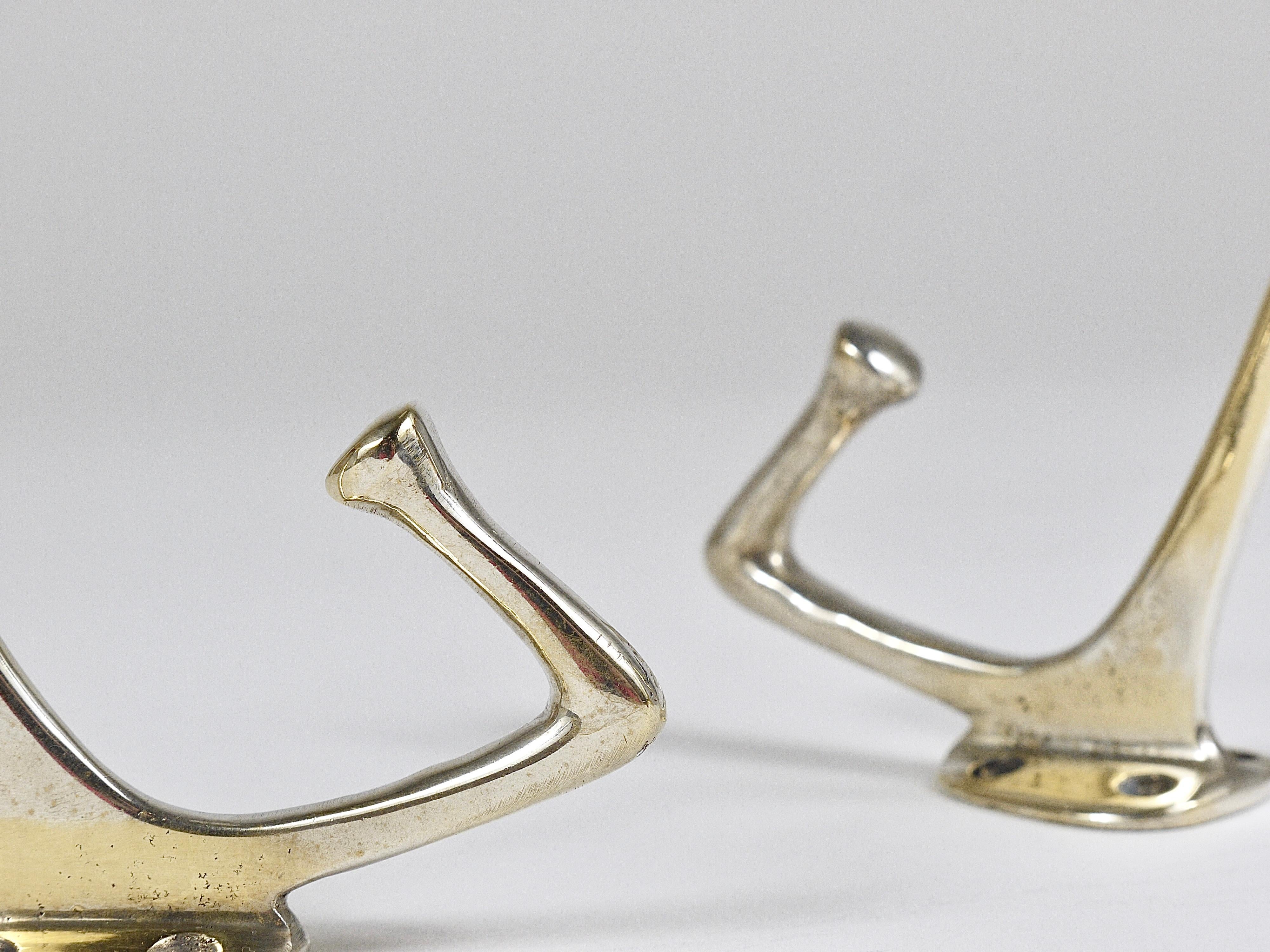 Bis zu 6 Adolf Loos Jugendstil Wandhaken aus Nickel-Messing Café Capua Wien, 1900er Jahre im Angebot 13