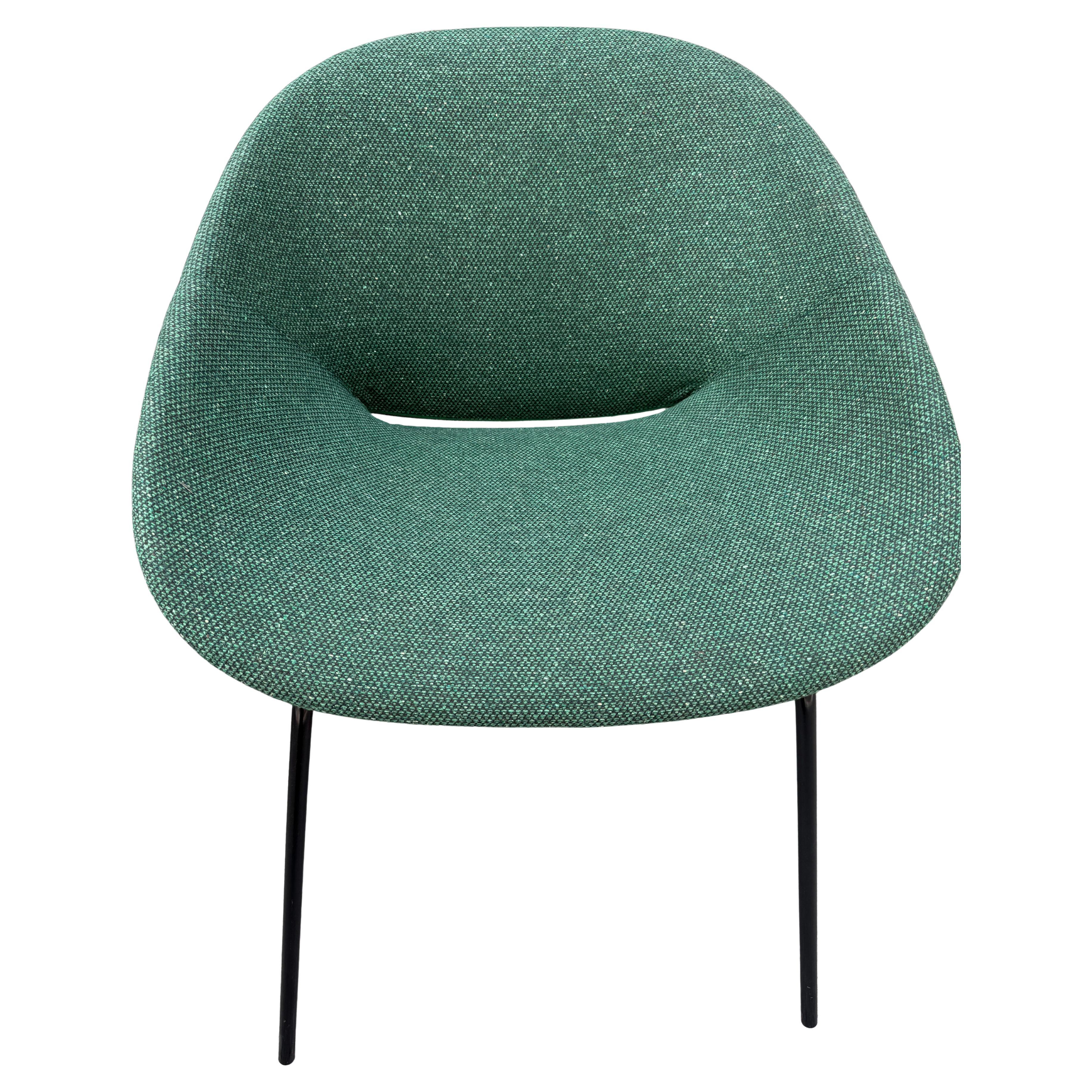 Up to 8 Post-Modern Artifort Armchairs For Sale 2