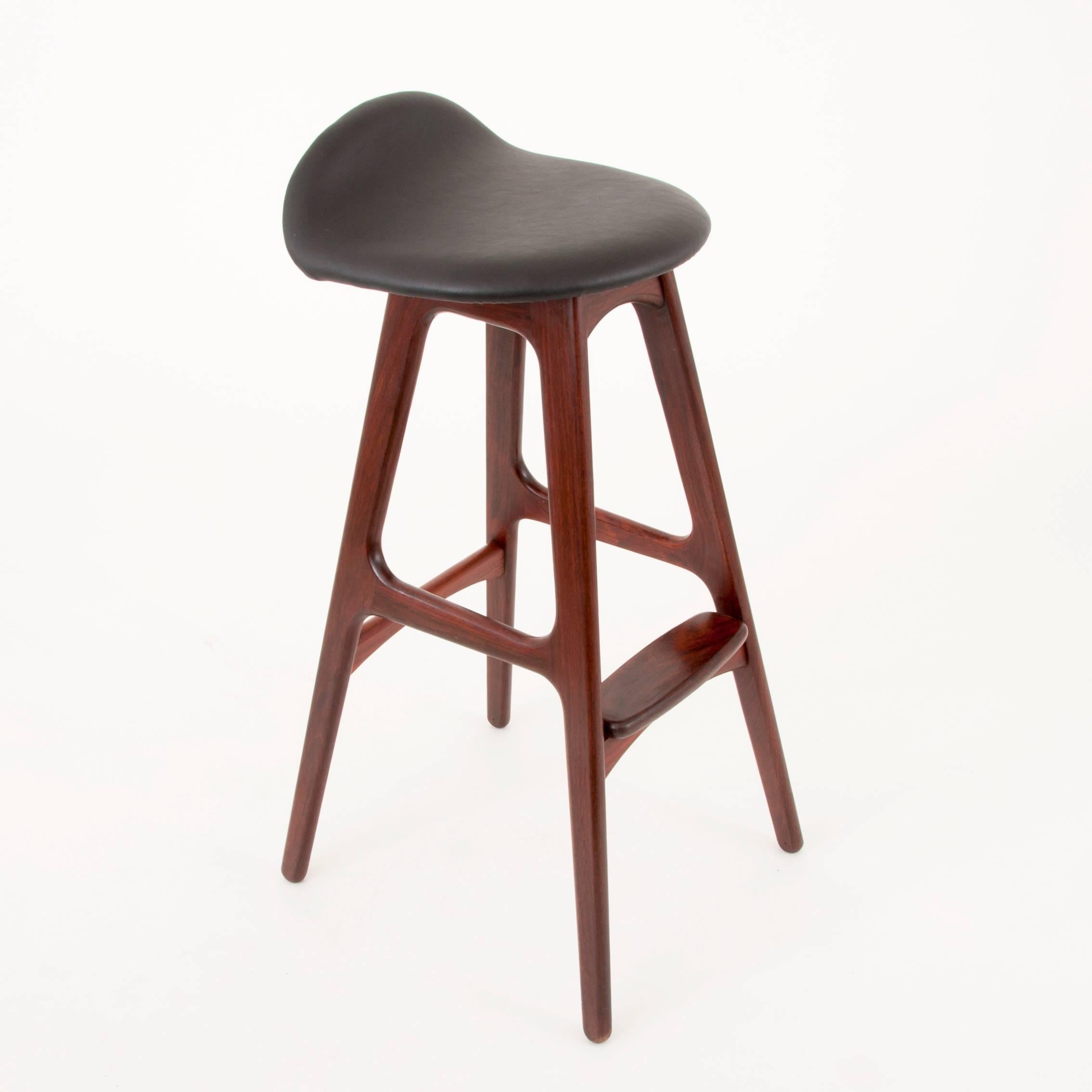 Up to Four Erik Buck Rosewood Bar Stools, Oddense Maskinsnedkeri, Denmark, 1960s In Excellent Condition In Vienna, AT