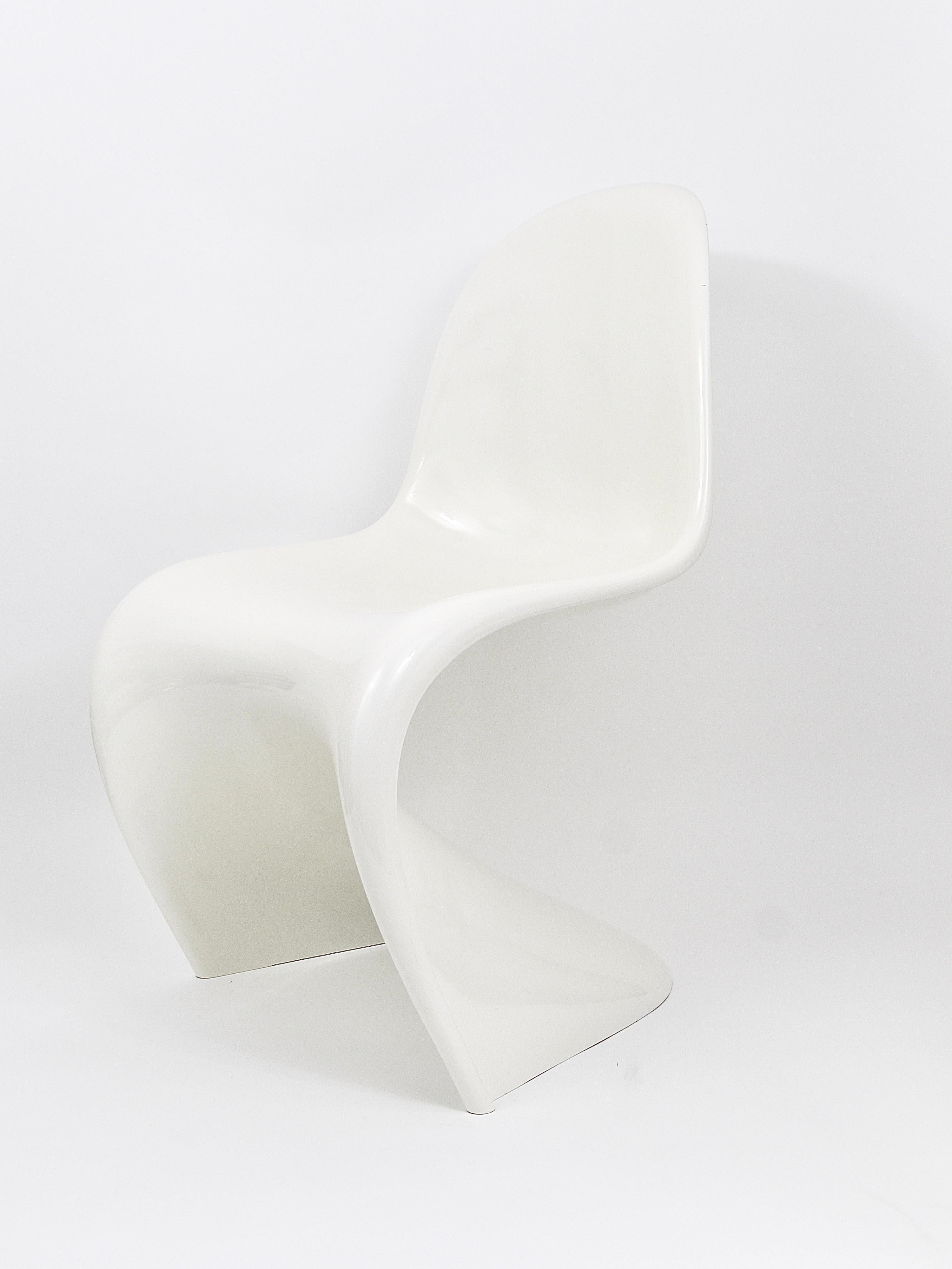 Up To Six White Verner Panton Classic Pop Art Cantilever Chairs, Germany, 1980s 5