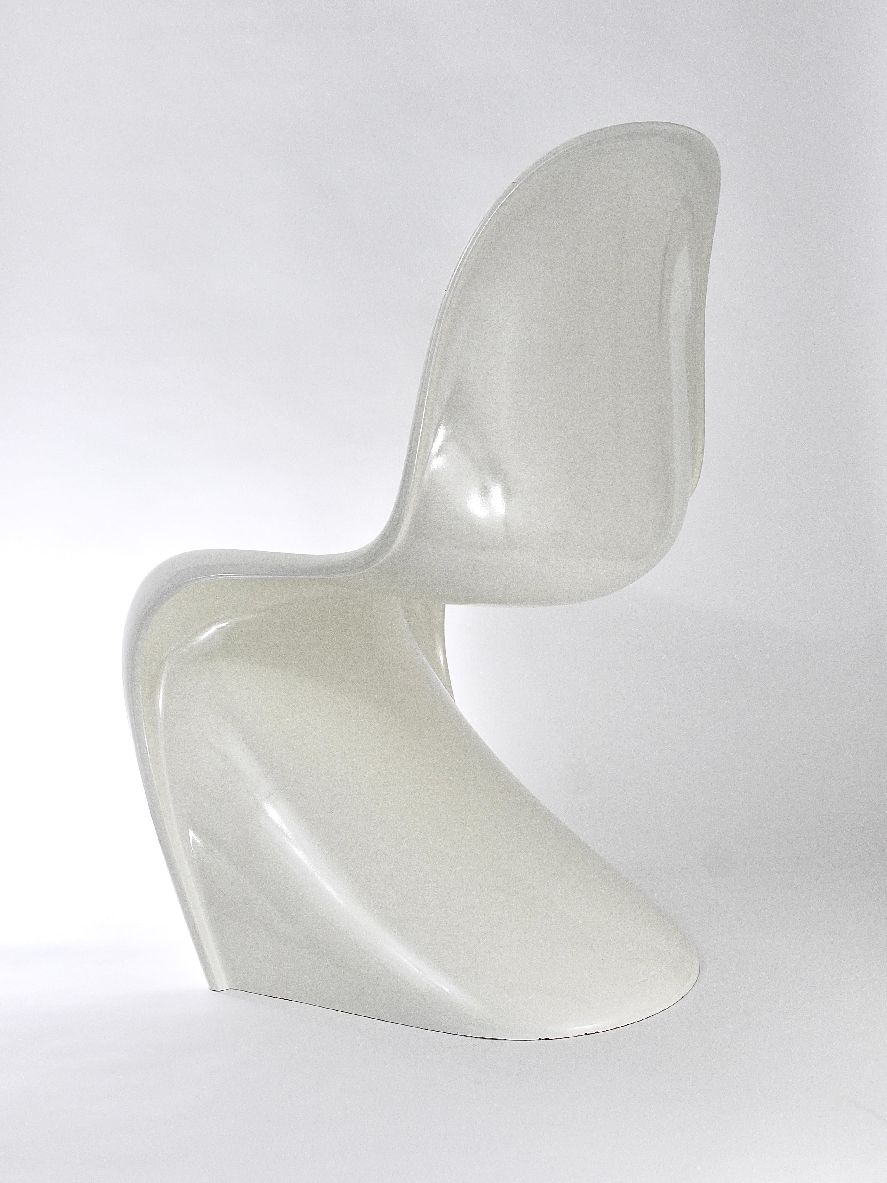 Up To Six White Verner Panton Classic Pop Art Cantilever Chairs, Germany, 1980s 7