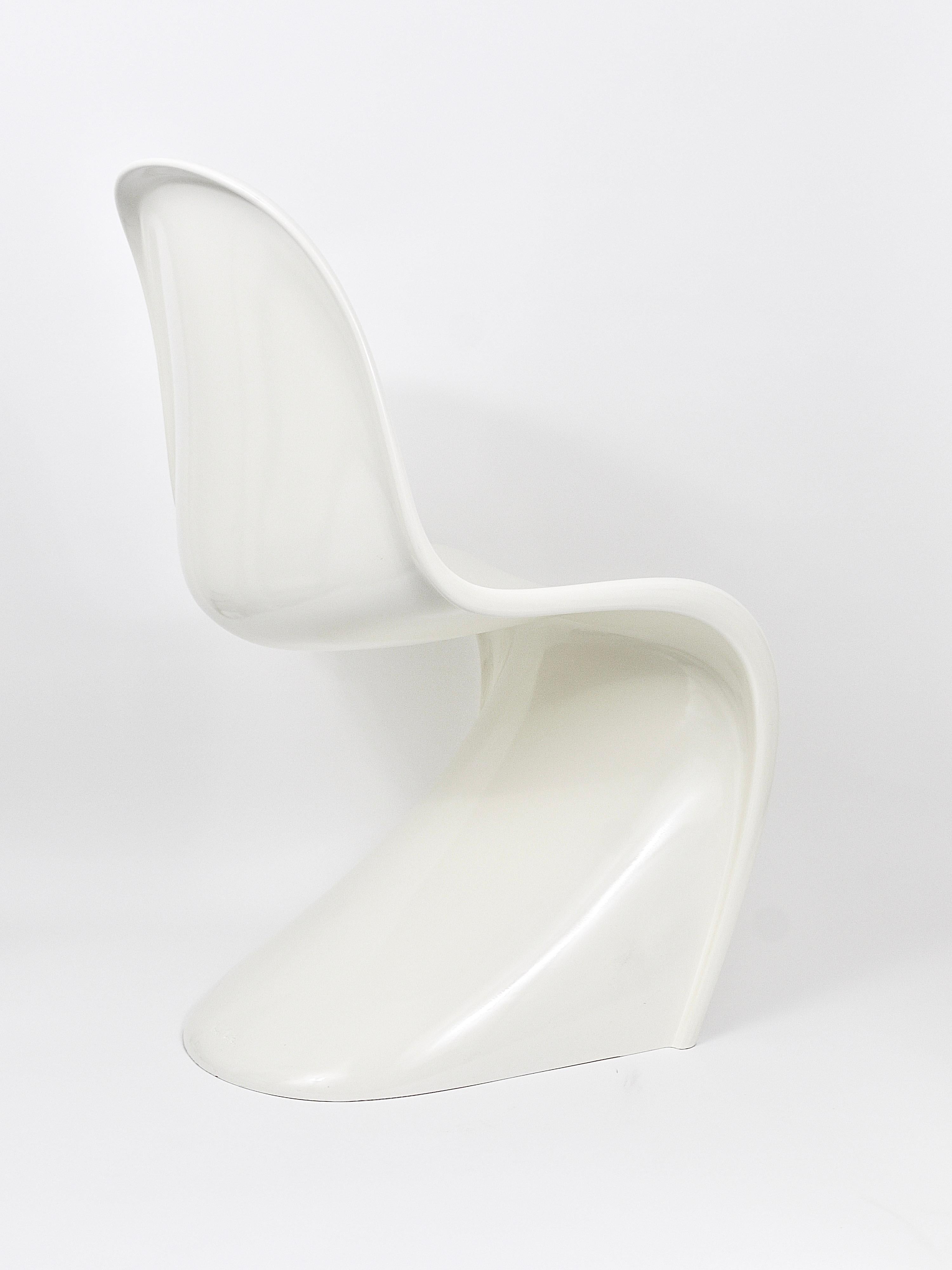 Up To Six White Verner Panton Classic Pop Art Cantilever Chairs, Germany, 1980s 3