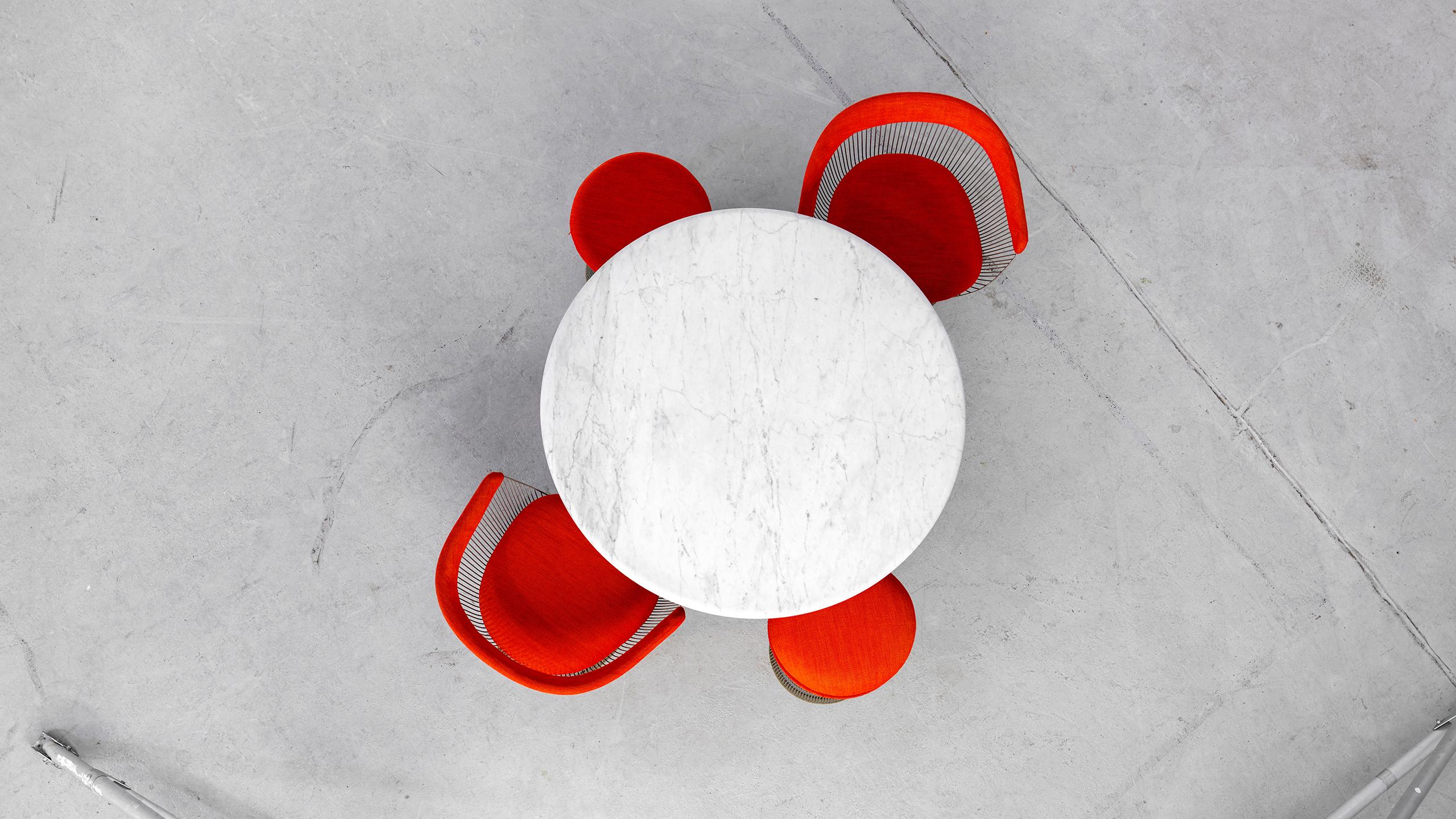 Up & Up 1978 Italy Pedestal Carrara Marble Dining Table attr. Angelo Mangiarotti en vente 1