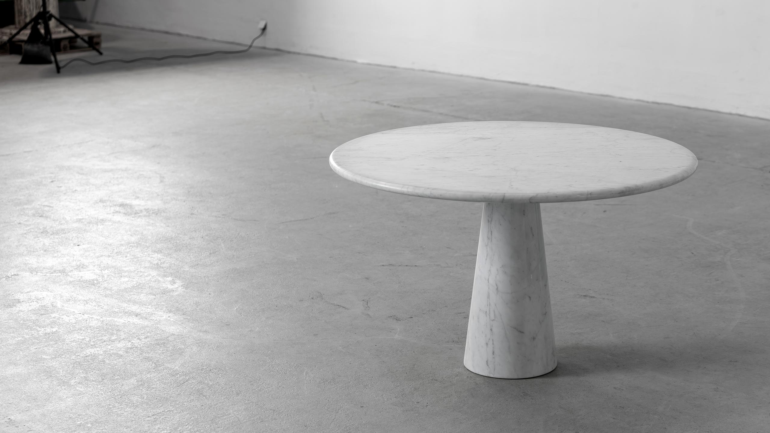 Up & Up 1978 Italy Pedestal Carrara Marble Dining Table attr. Angelo Mangiarotti en vente 2