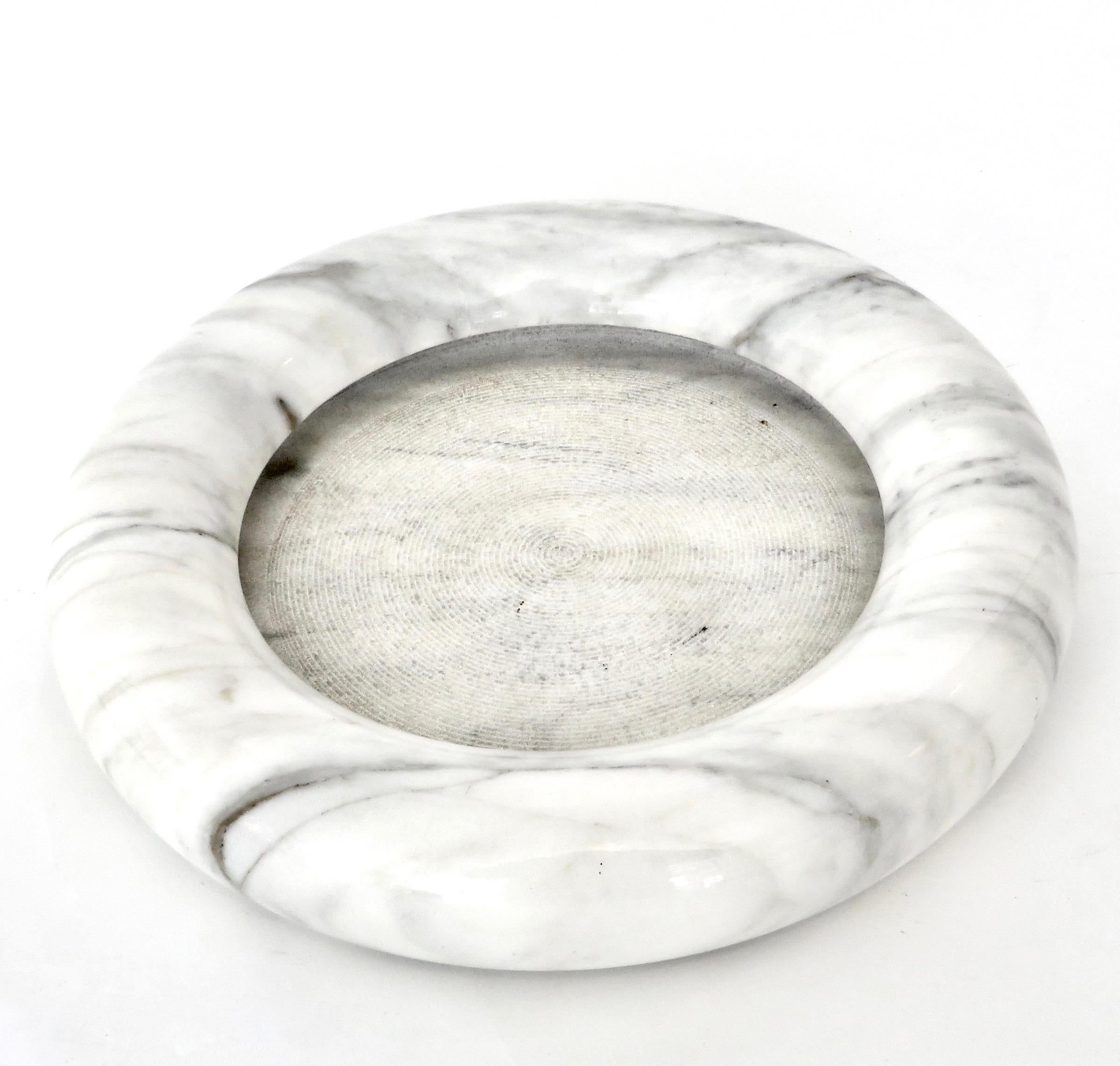 Mid-Century Modern Up & Up White Marble Dish or Bowl by Egidio Di Rosa and Pier Alessandro Giusti