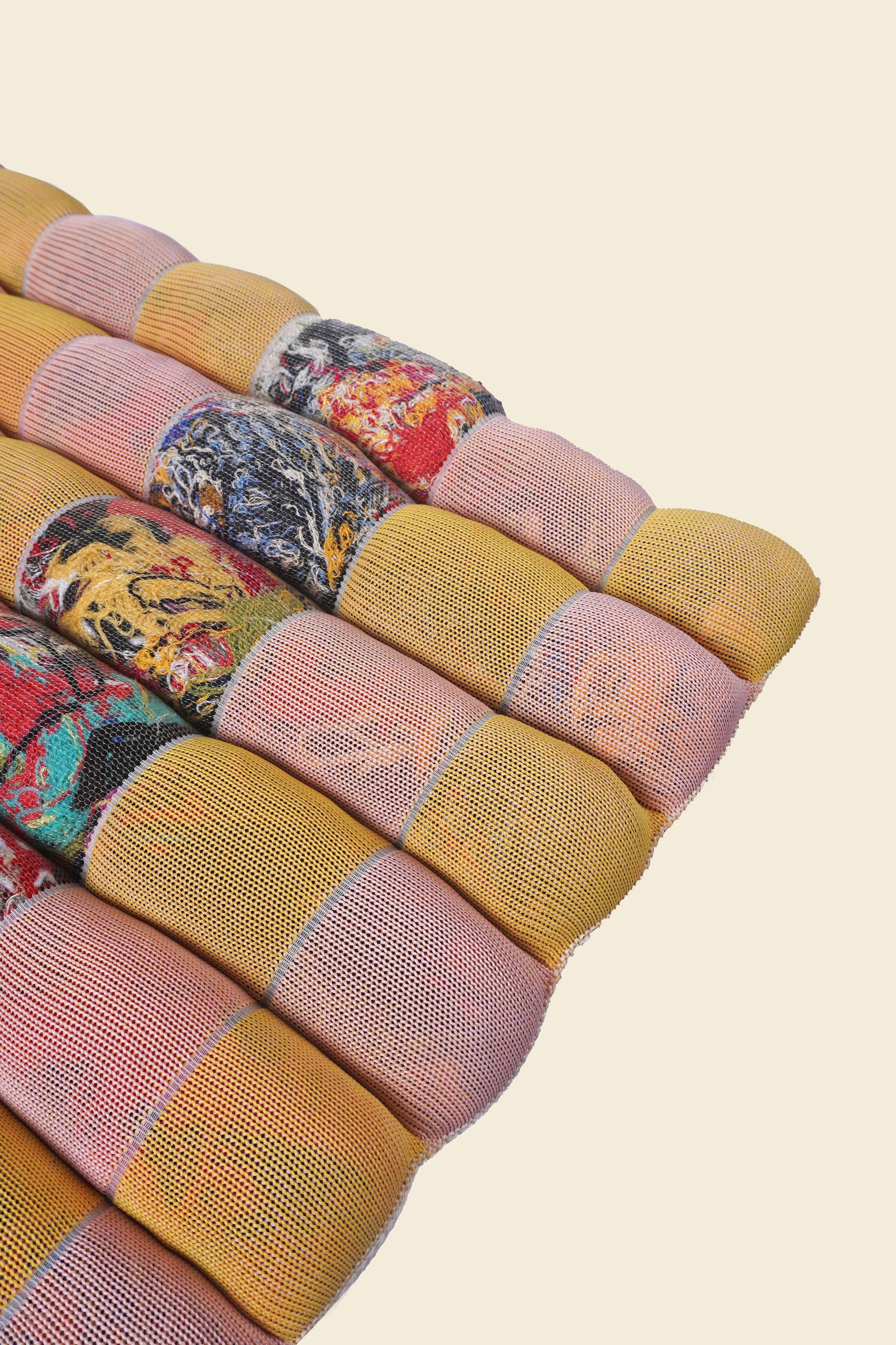 Fait à la machine Coussin de siège recyclé en jaune en vente