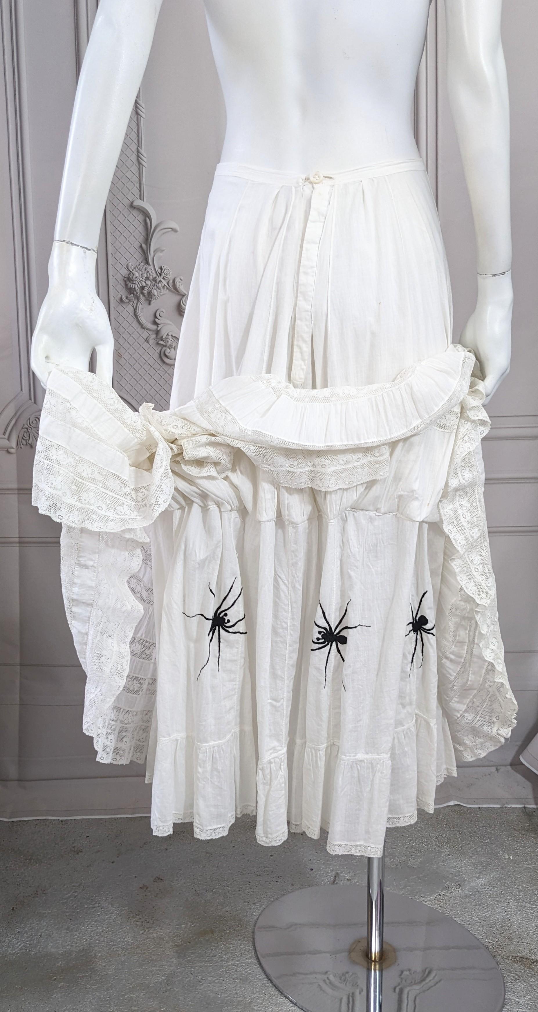 Gecycelter viktorianischer Spinnen- Petticoat, Studio VL im Angebot 7