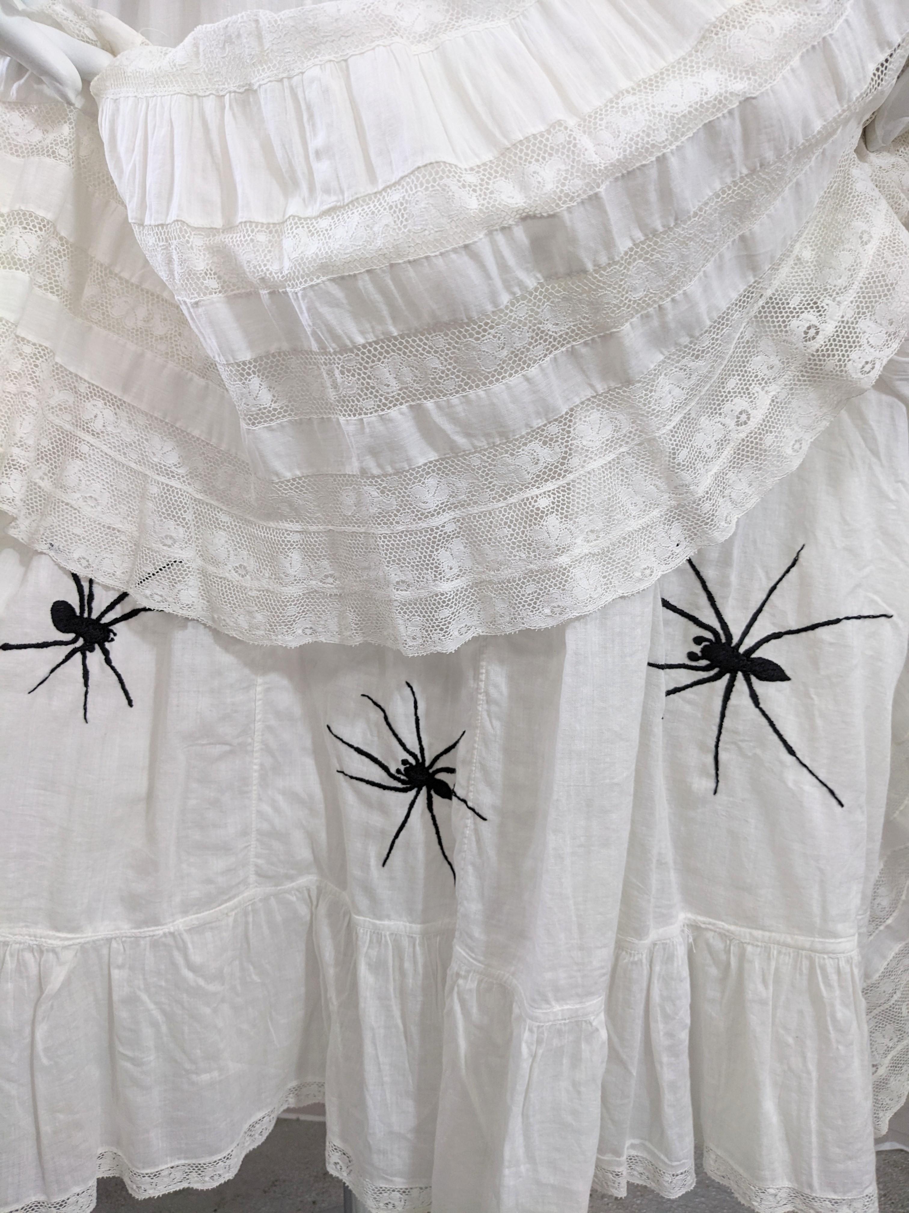 Gecycelter viktorianischer Spinnen- Petticoat, Studio VL Damen im Angebot