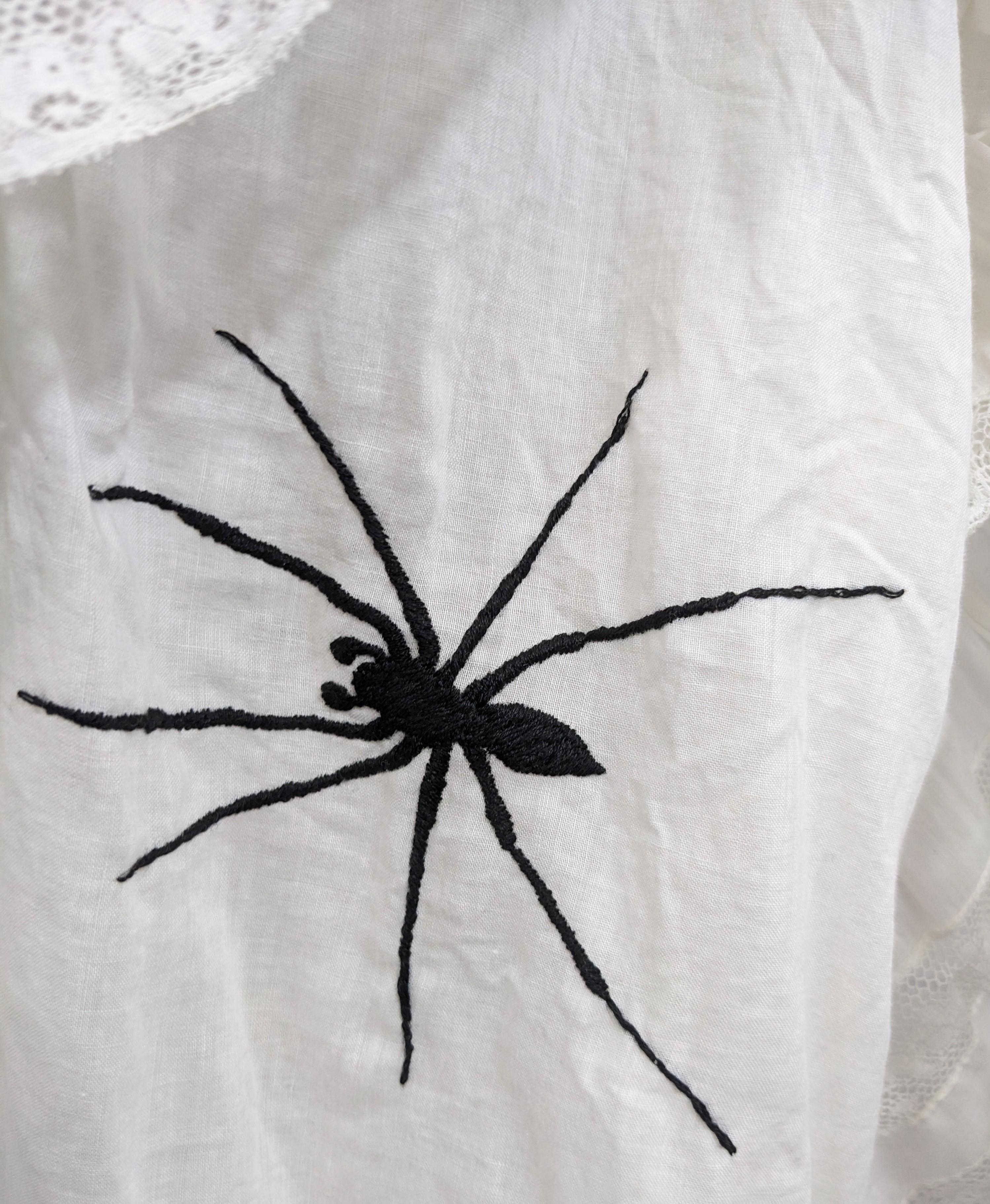 Gecycelter viktorianischer Spinnen- Petticoat, Studio VL im Angebot 1
