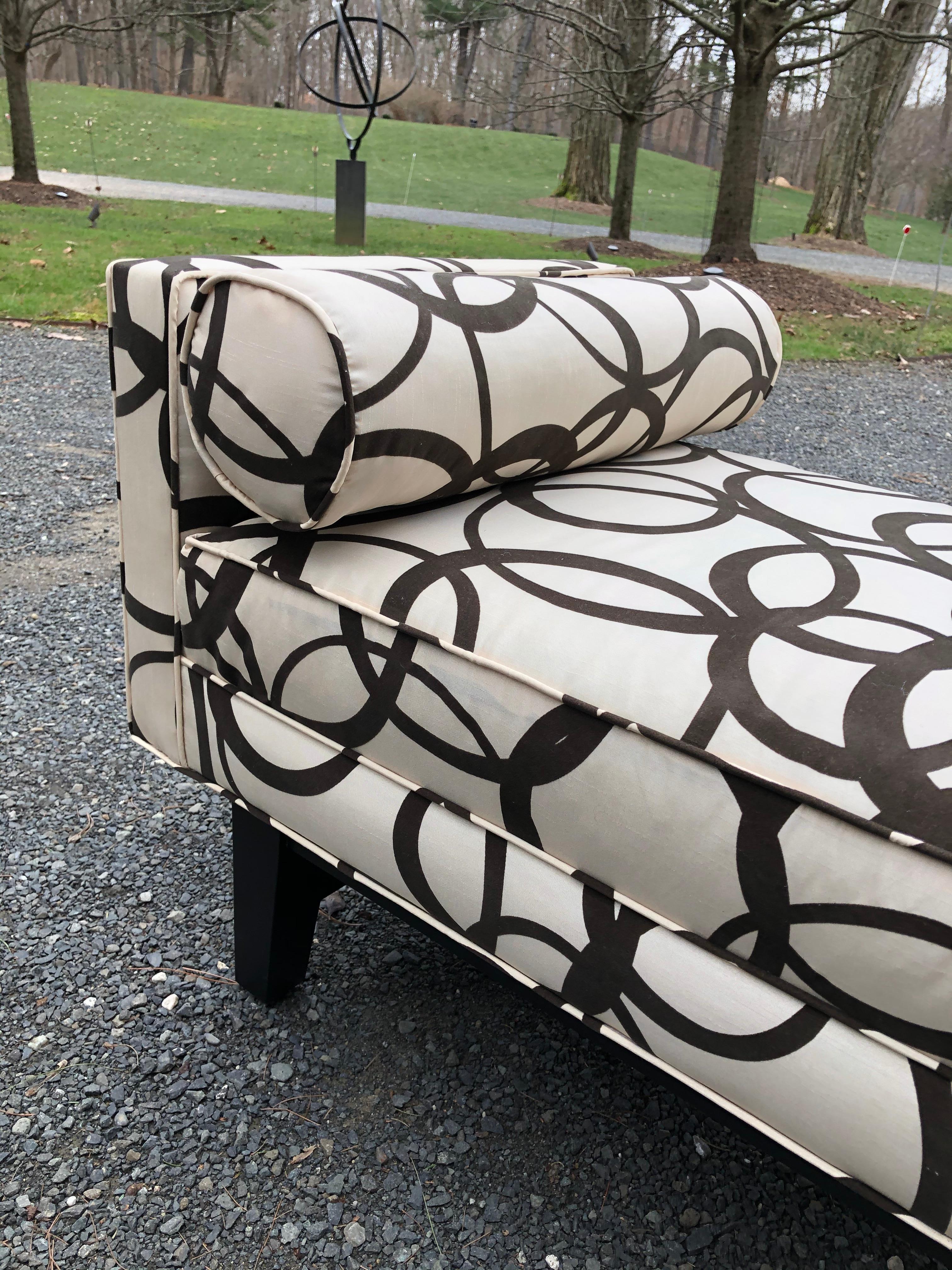 Hollywood Regency Updated Chic Mid-Century Modern Graphic Black and White Upholstered Bench For Sale
