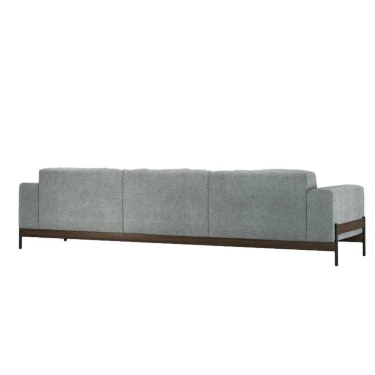 Gepolstertes Sofa mit 3 Sitzen und Eisen- und Holzstruktur. (Handgefertigt) im Angebot