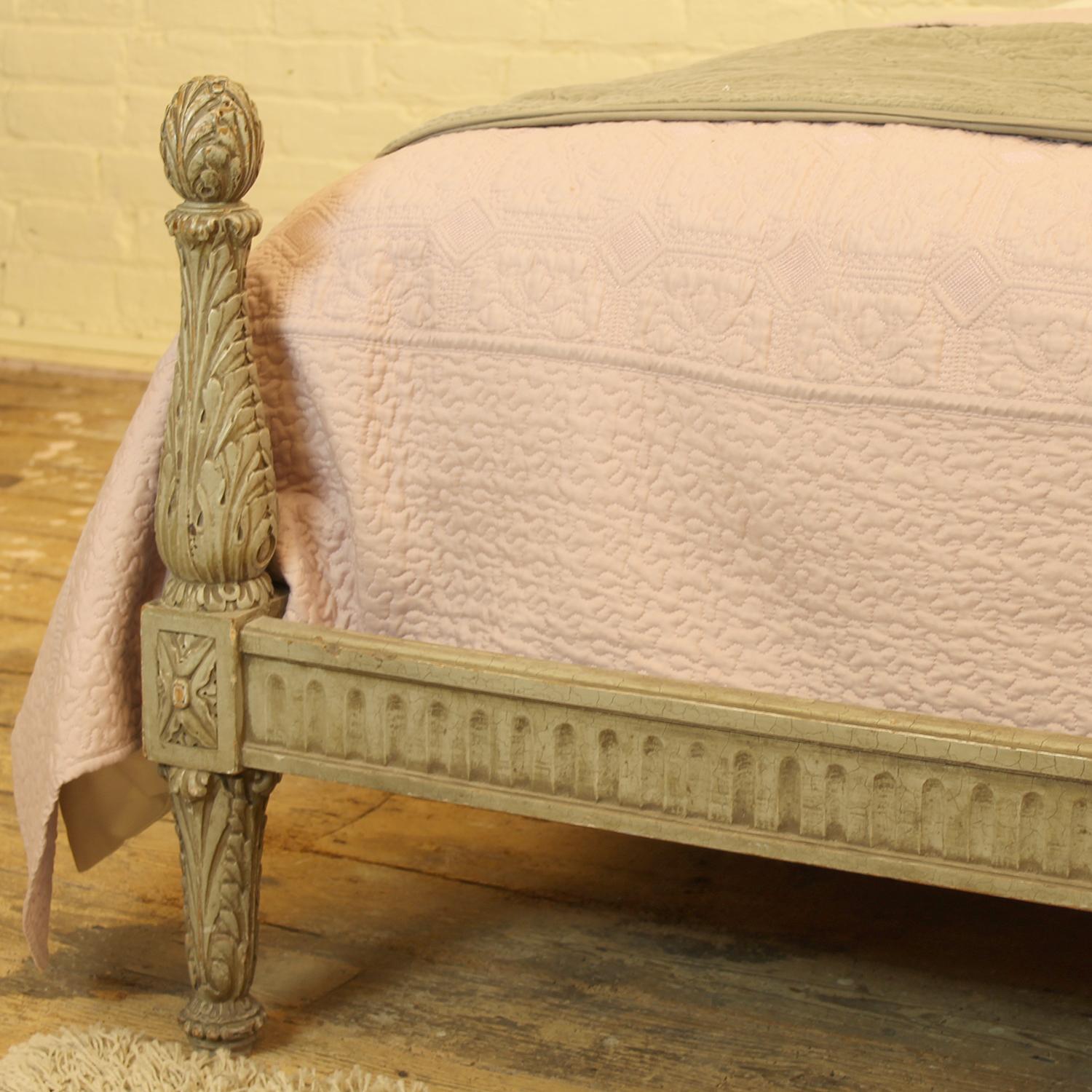 Upholstered Arched Antique Bed WK161 In Good Condition In Wrexham, GB
