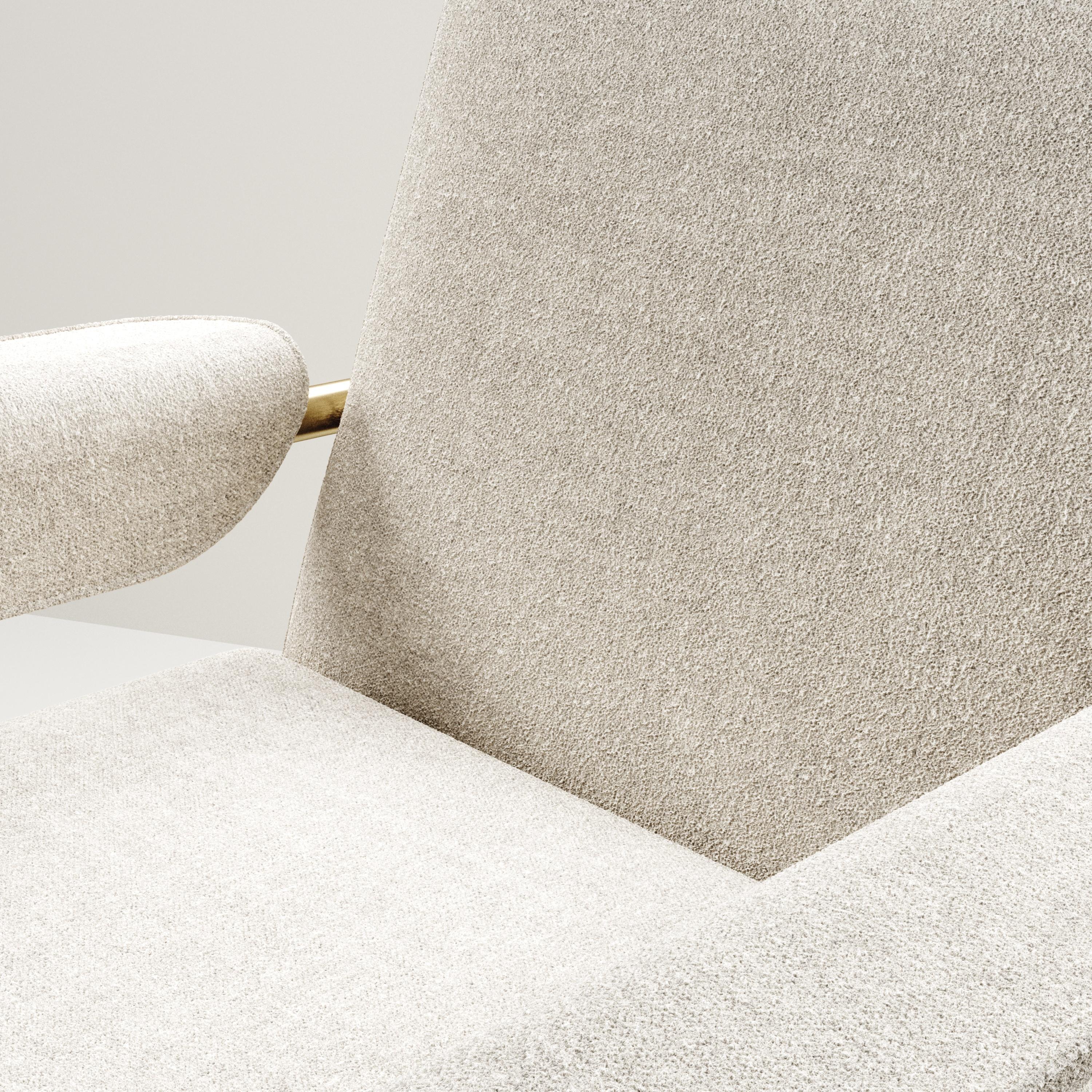 Gepolsterter Sessel und Fußhocker mit Messingdetails von R&Y Augousti im Angebot 2