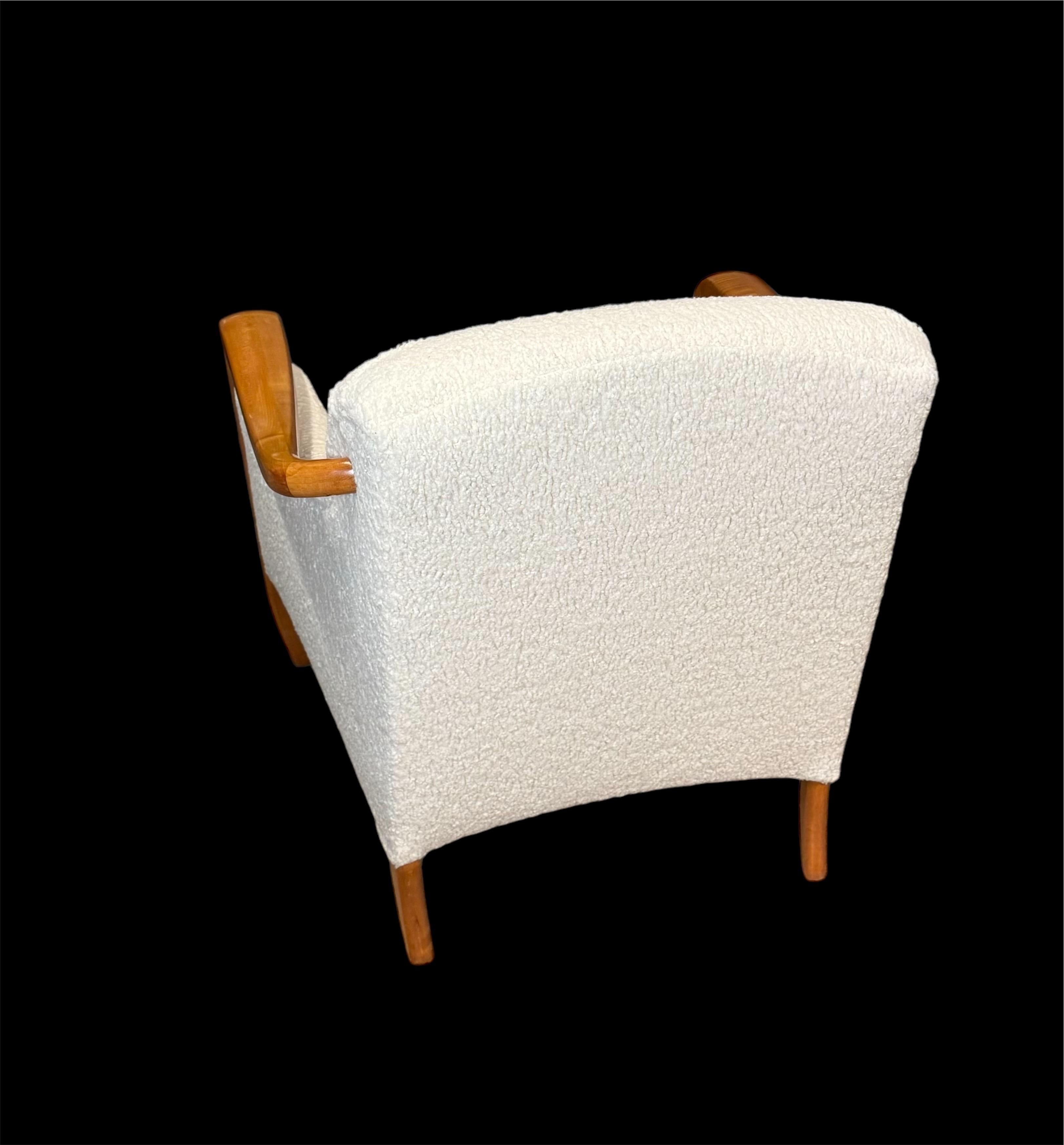 Fauteuil rembourré Boucle en vente 1