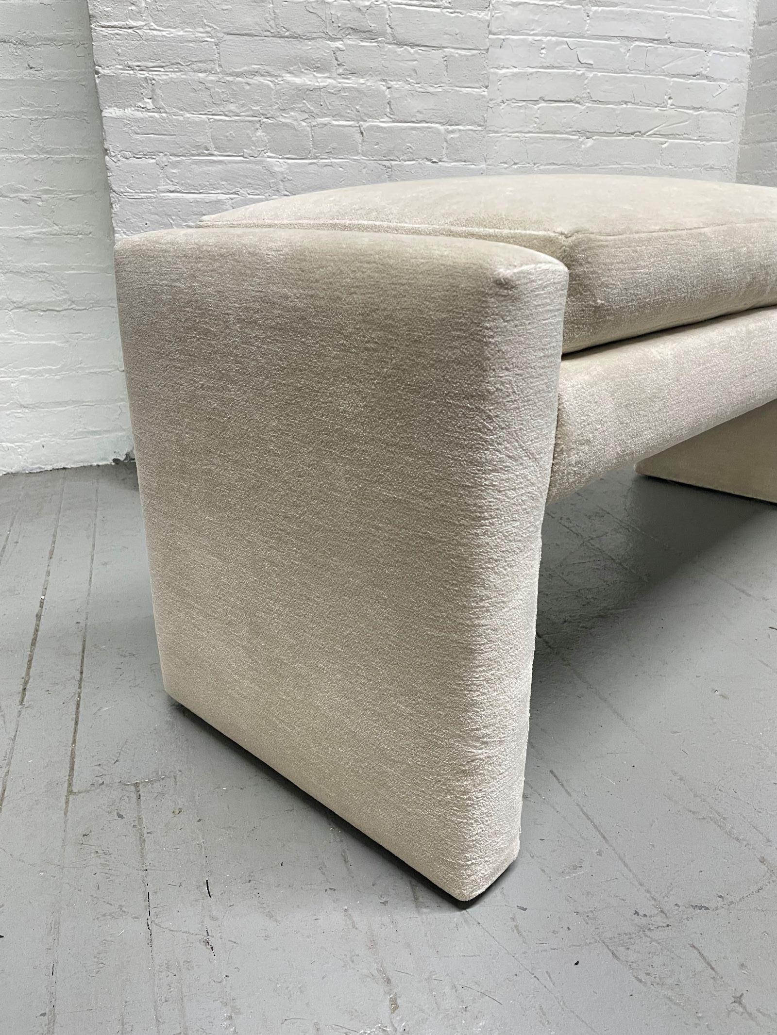 Mid-Century Modern Upholstered Bench by Directional For Sale
