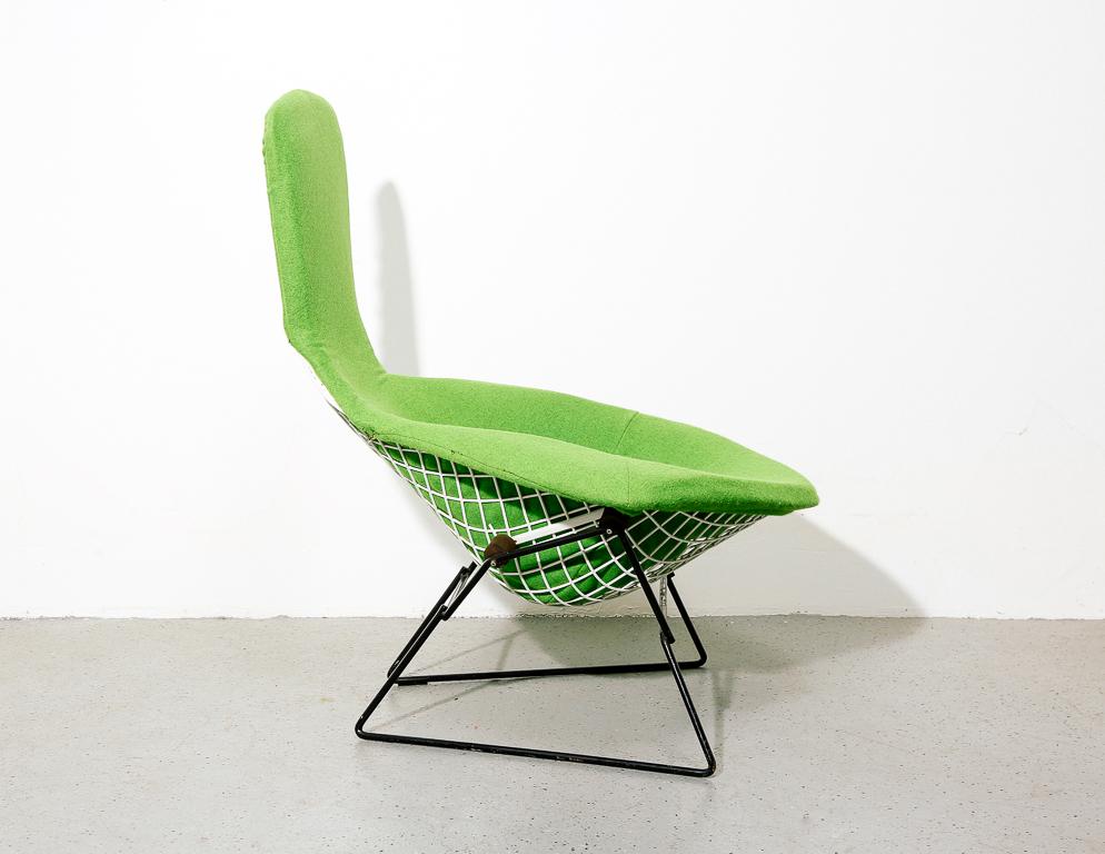 Upholstered Bird Chair by Harry Bertoia for Knoll In Excellent Condition In Brooklyn, NY
